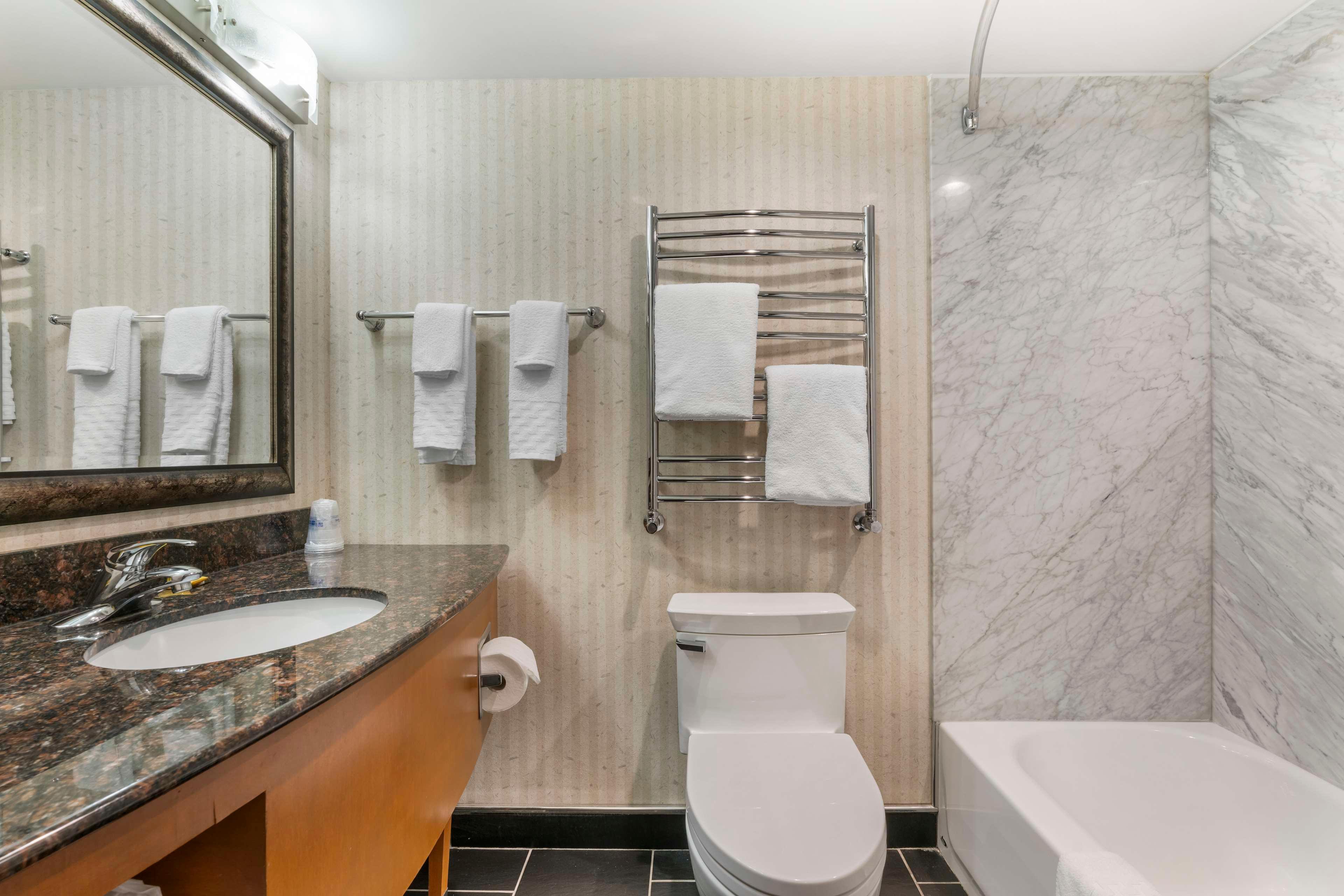 Quadruple Two Queen Beds