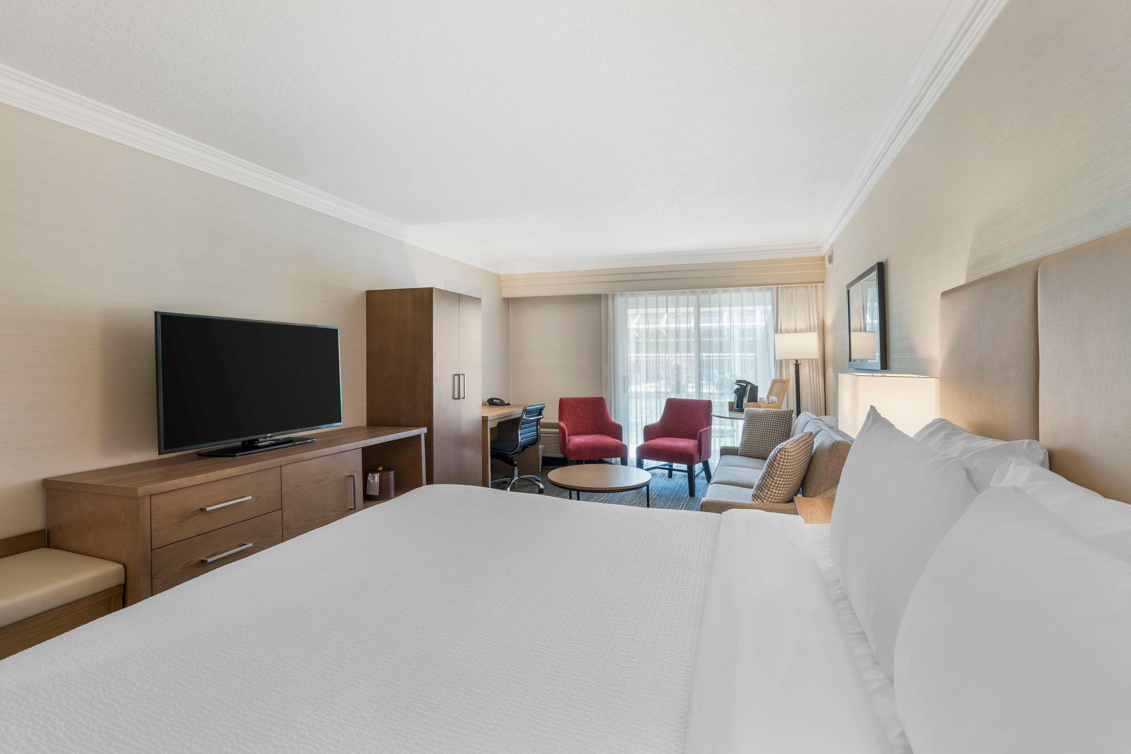 Quadruple King Size Bed