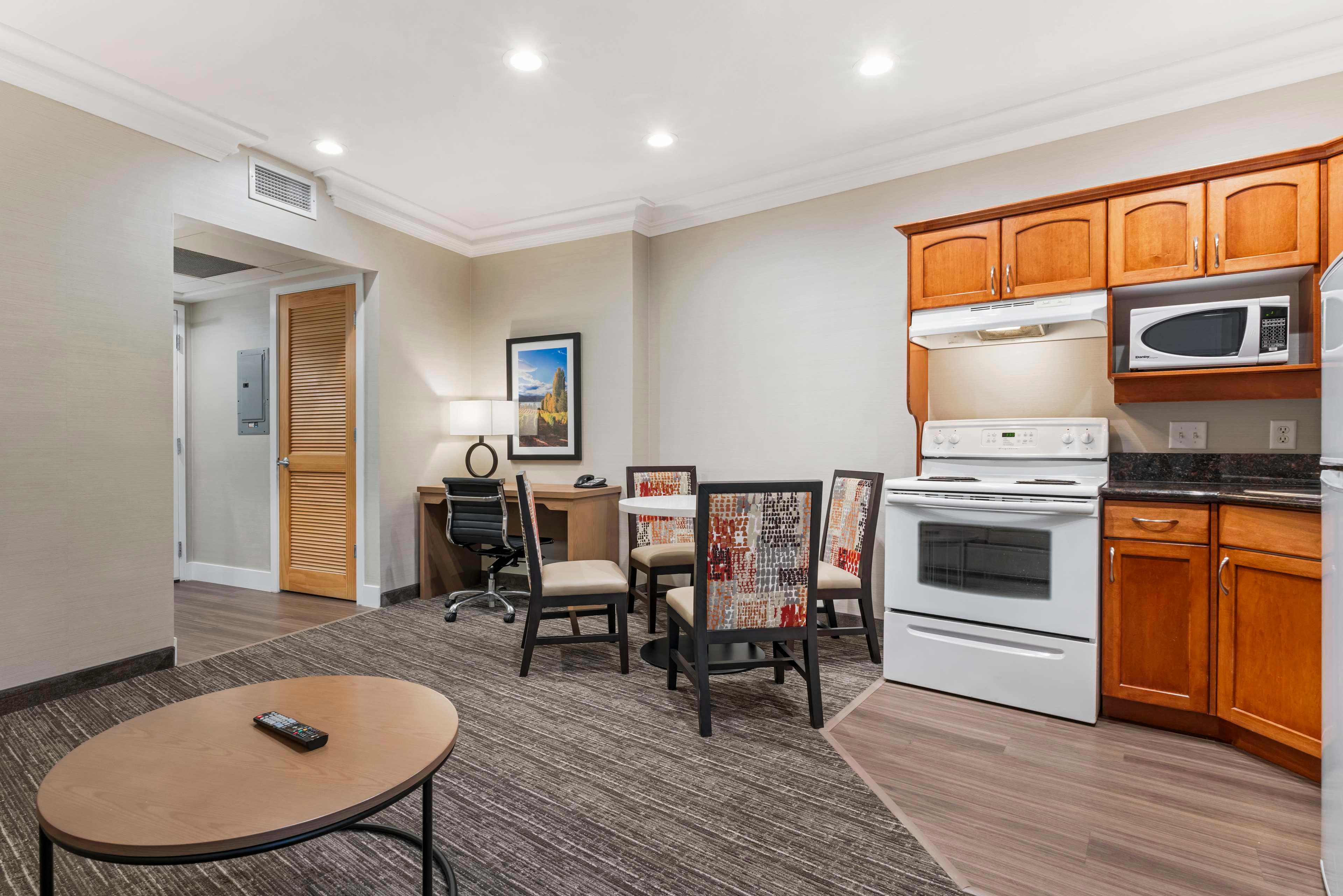 Suite Two Queen Beds