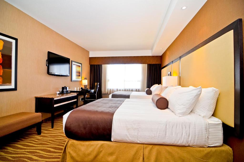 Double Two Queen Beds