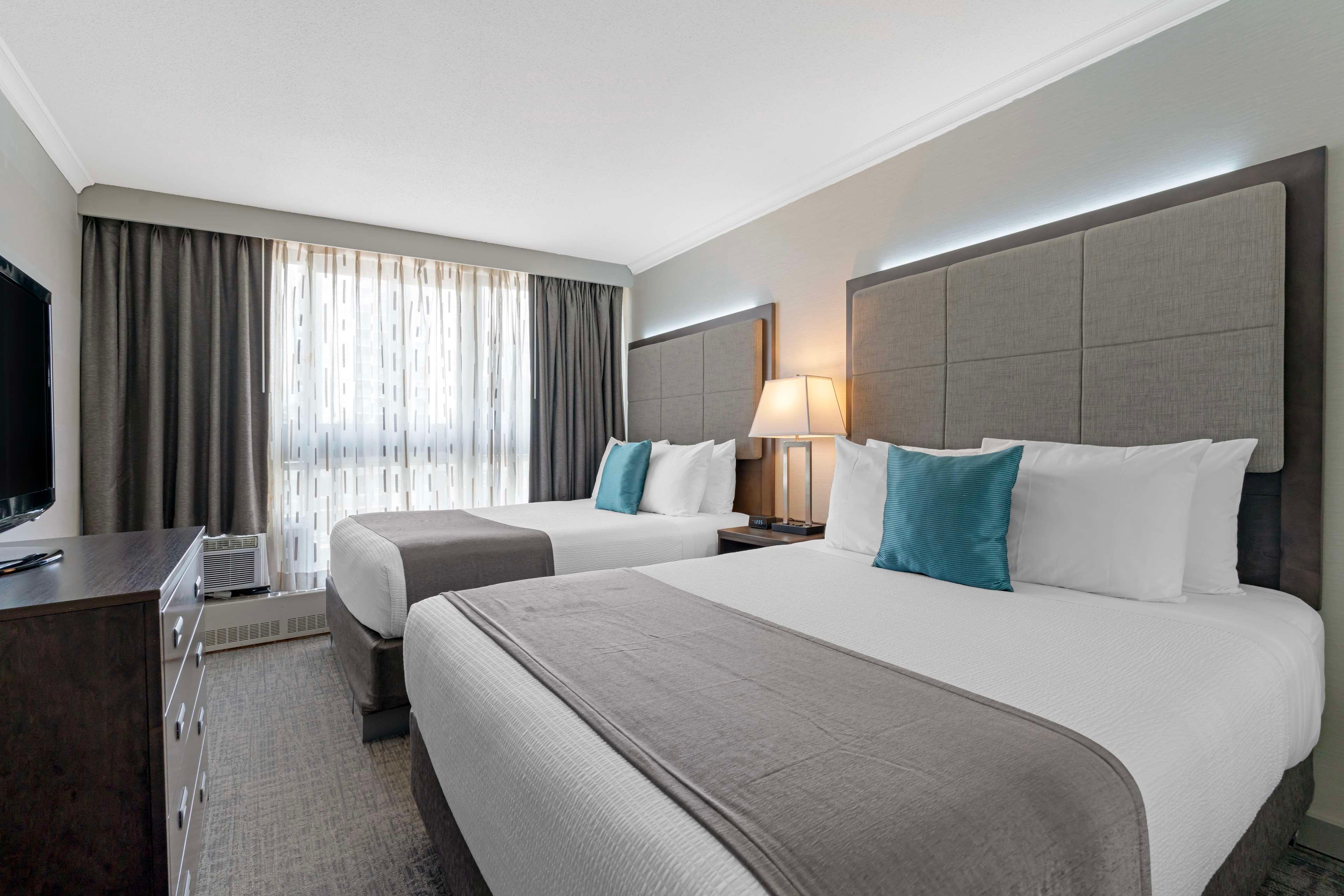 Quadruple Ocean View Two Queen Beds