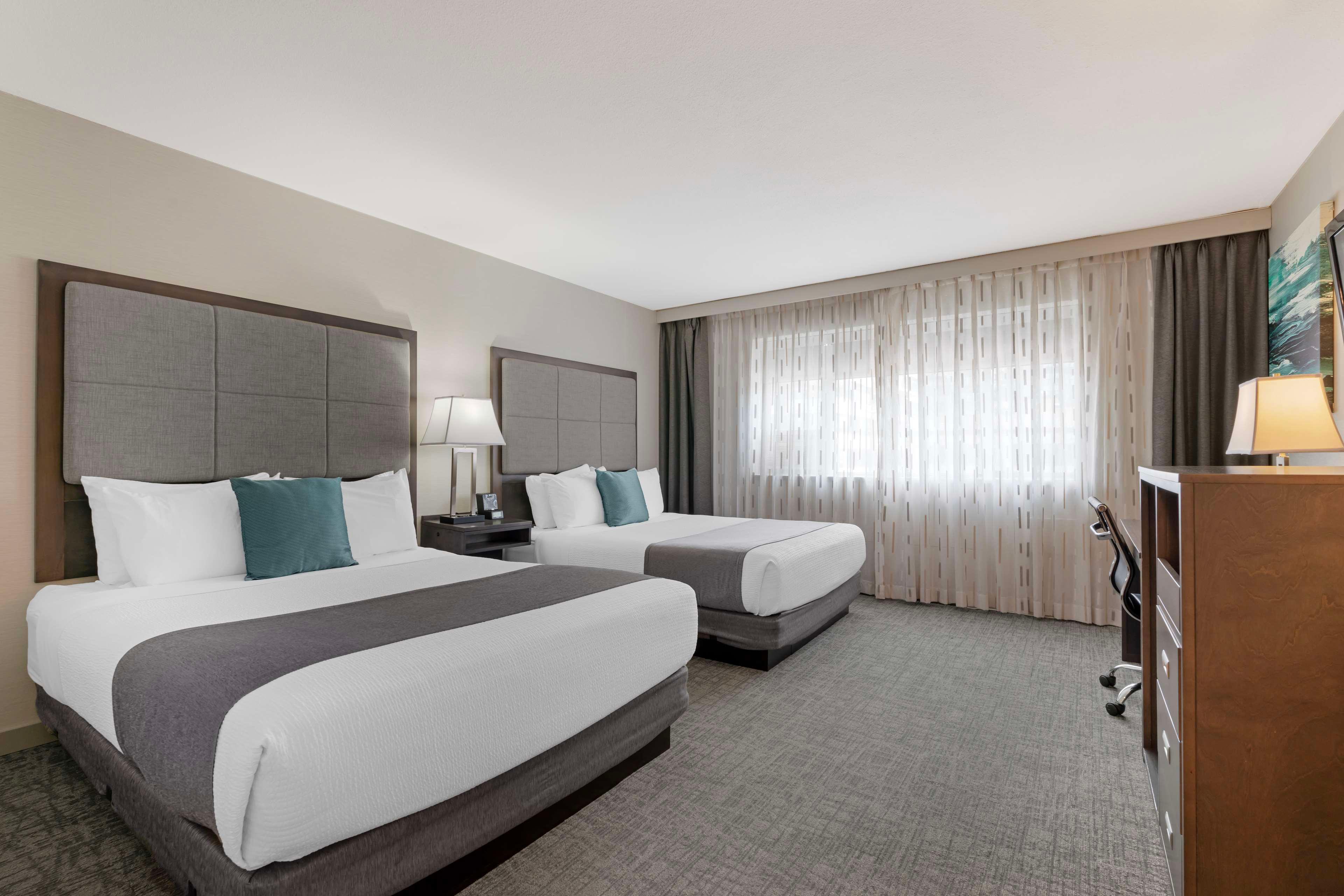 Quadruple Two Queen Beds