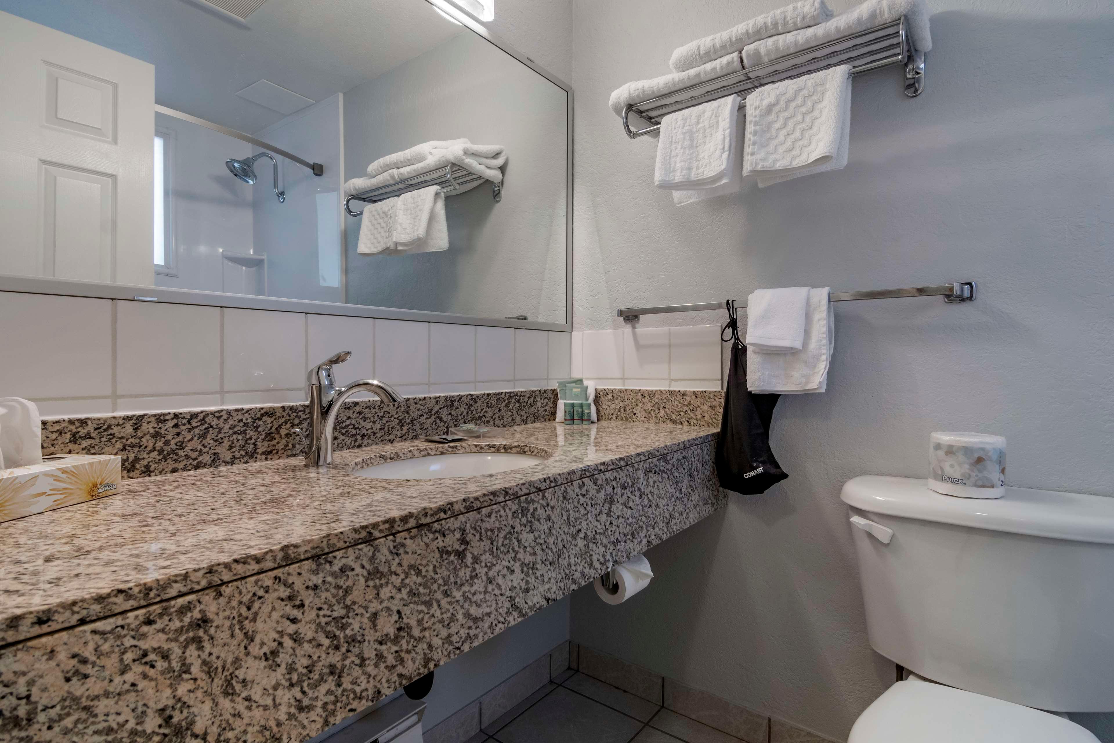 Suite Queen Size Bed