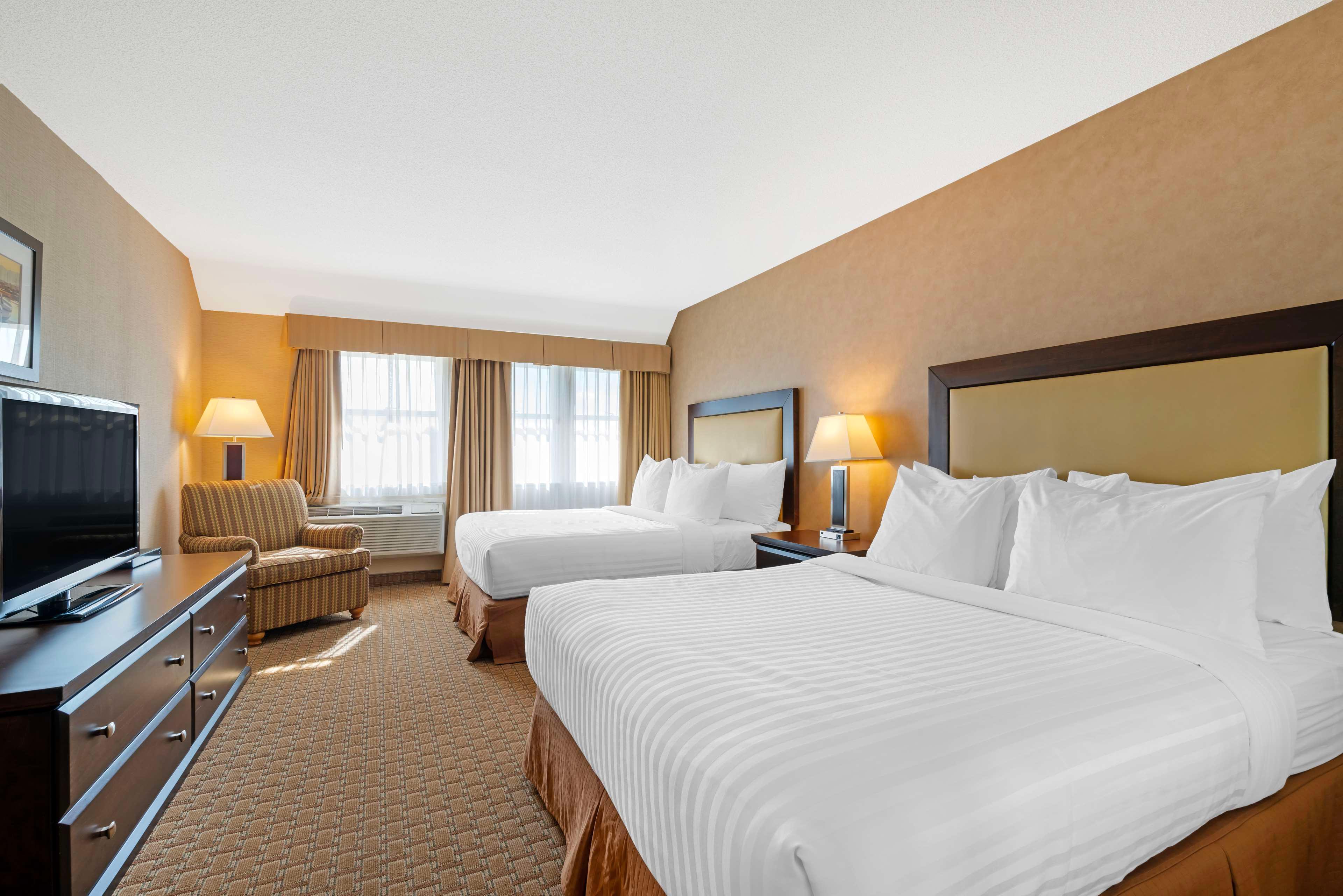 Suite Two Queen Beds