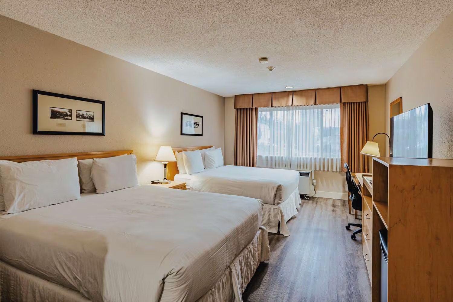 Suite Two Queen Beds