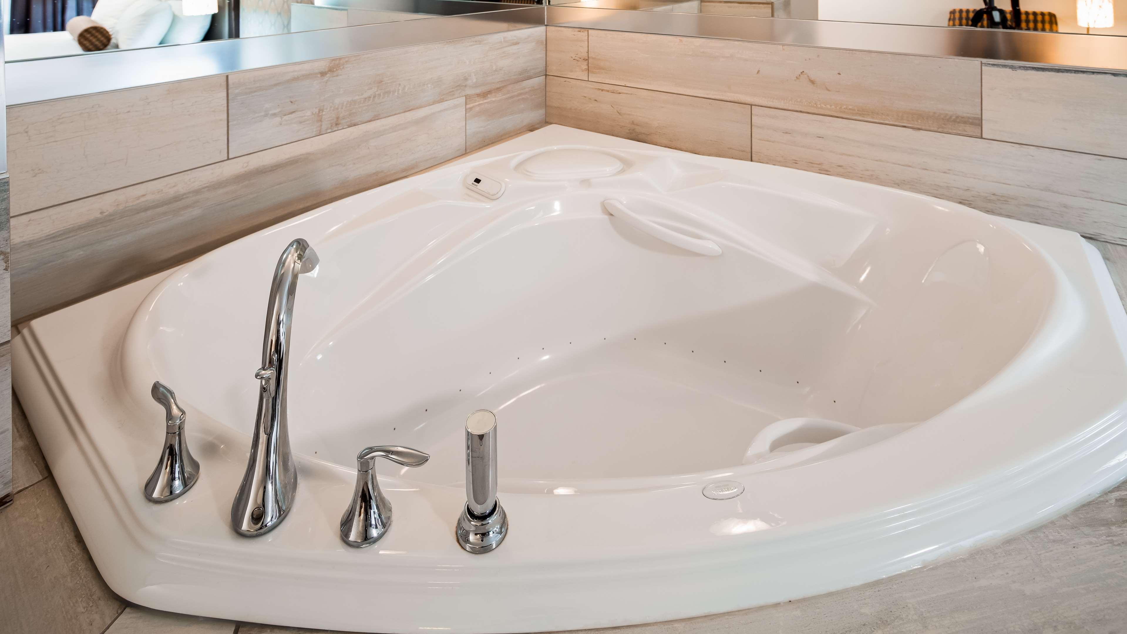 Double King Bed Non Smoking