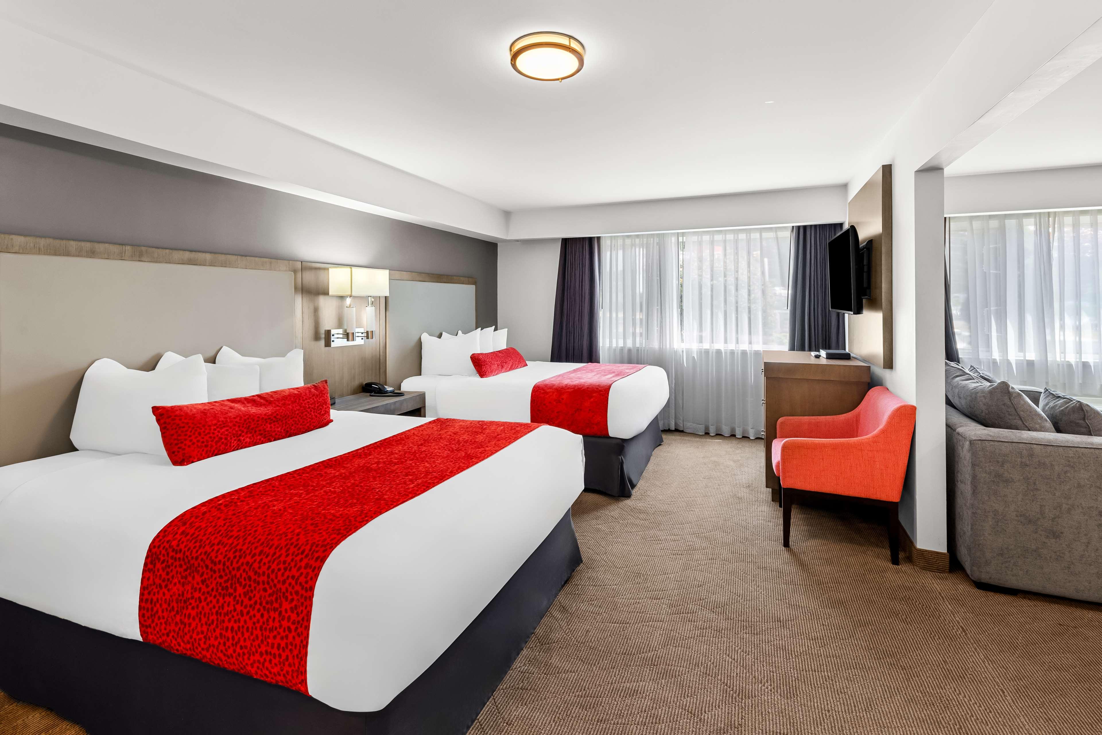 Family Room Two Queen Beds