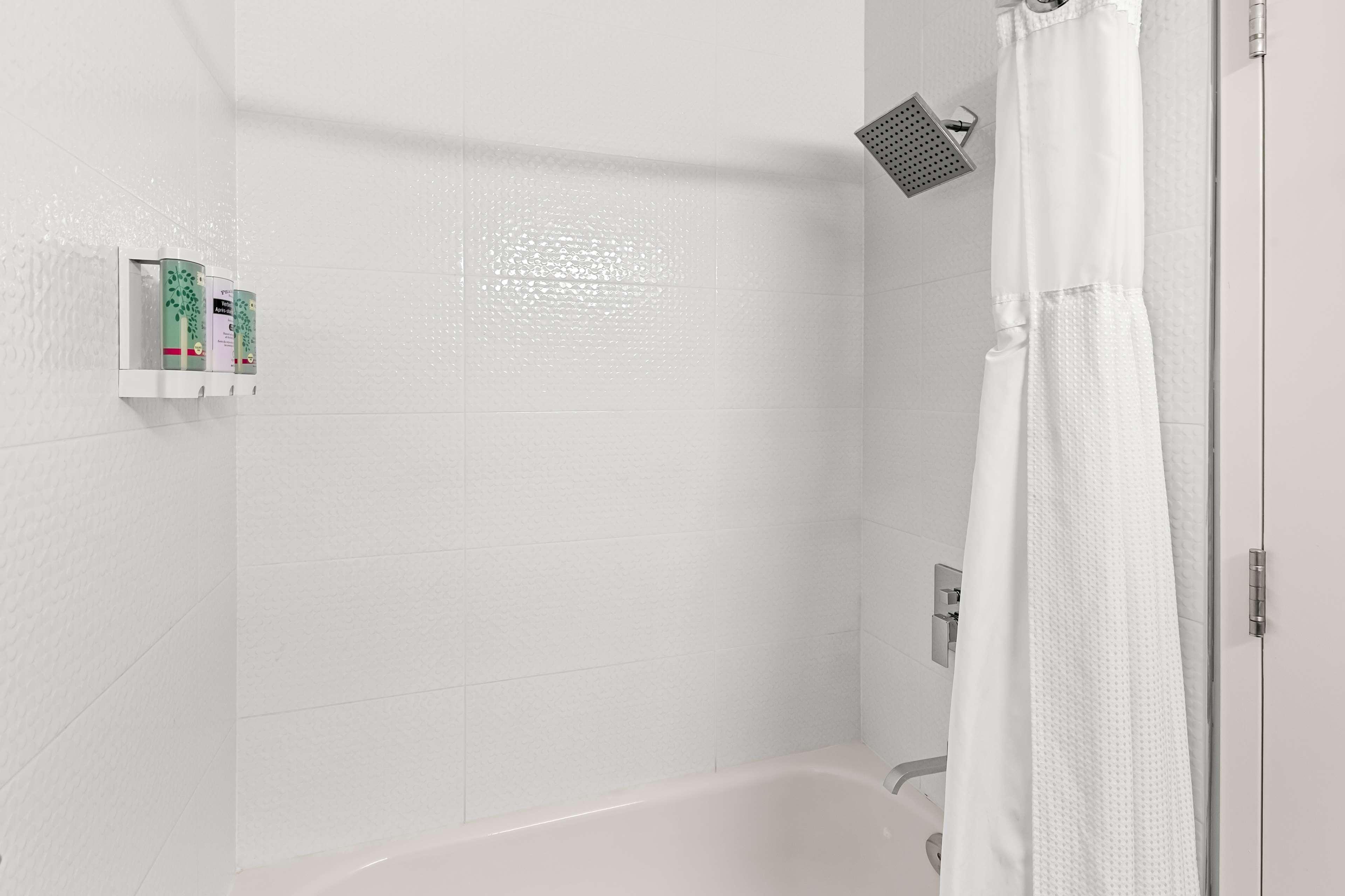 Double King Bed Non Smoking