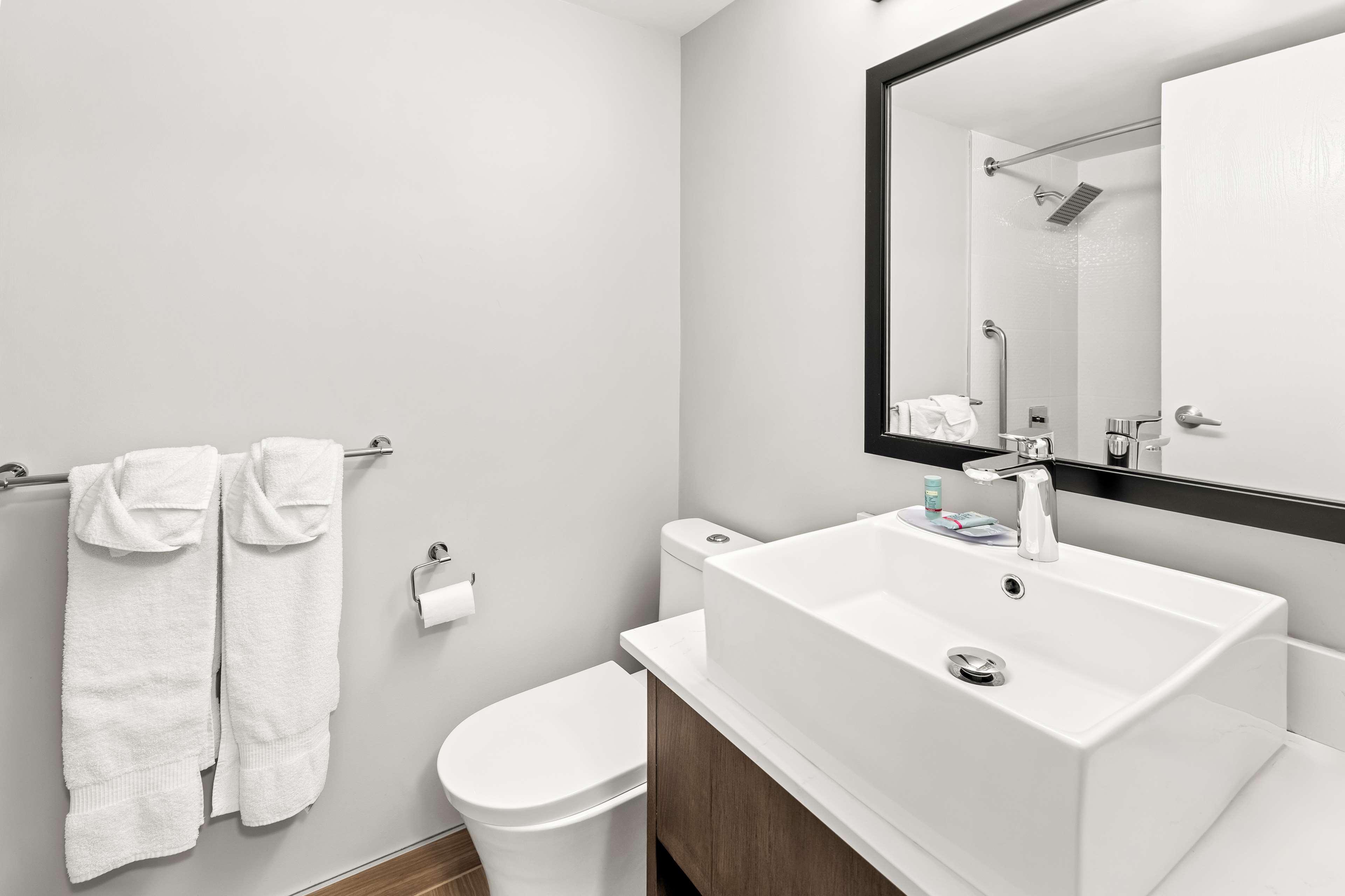 Room King Bed Non Smoking