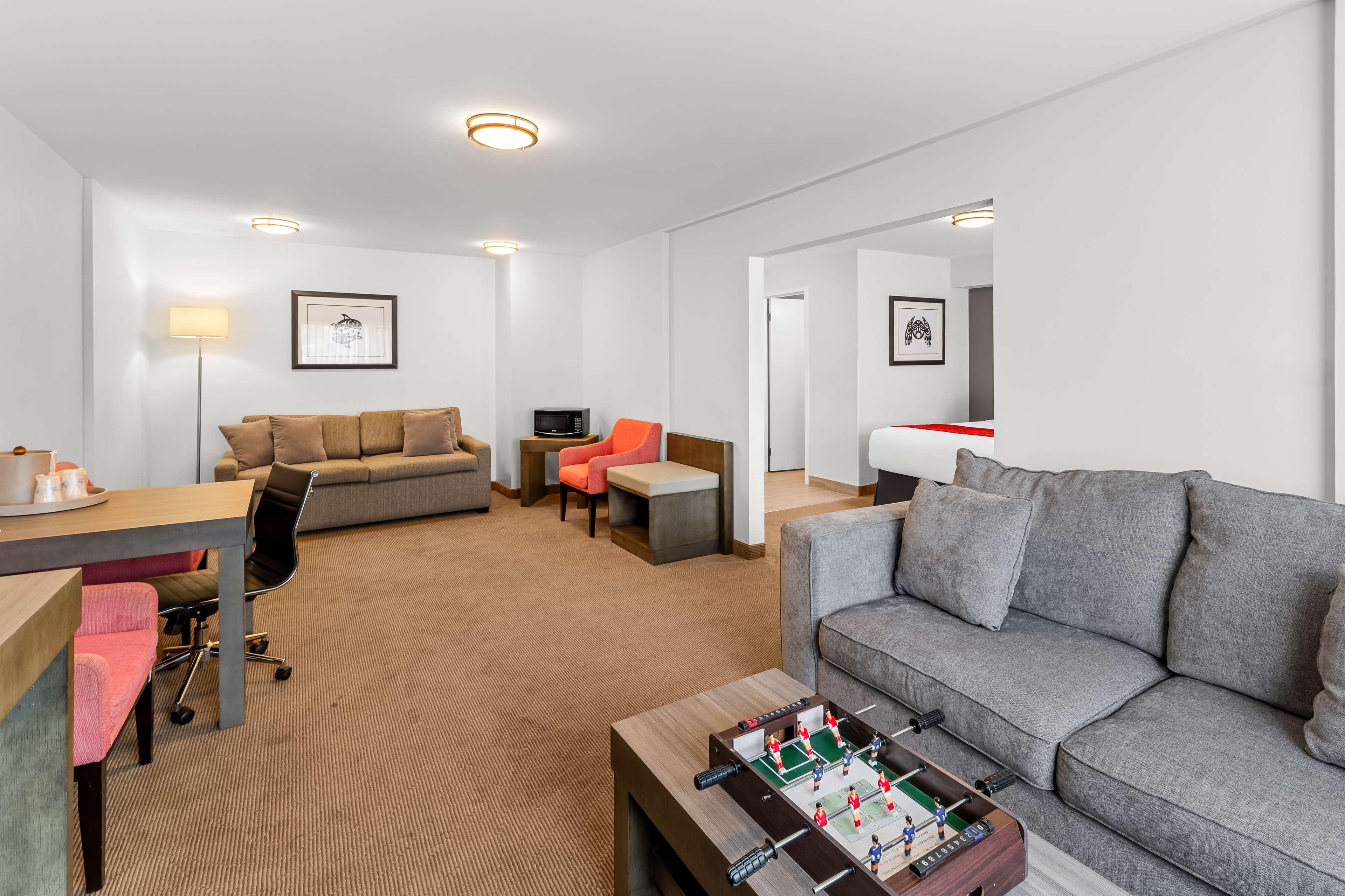 Family Room Two Queen Beds