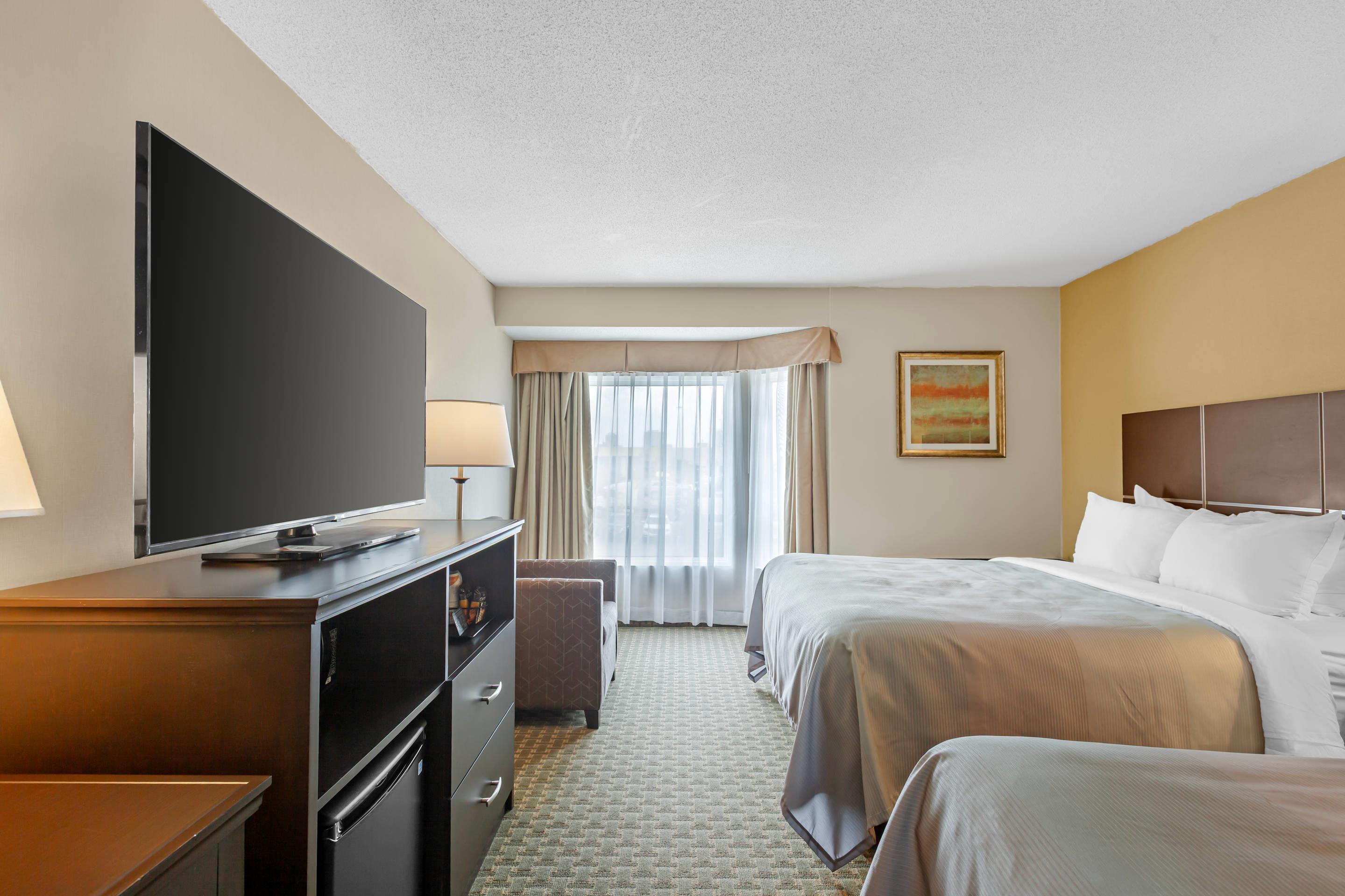 Quadruple Two Queen Beds