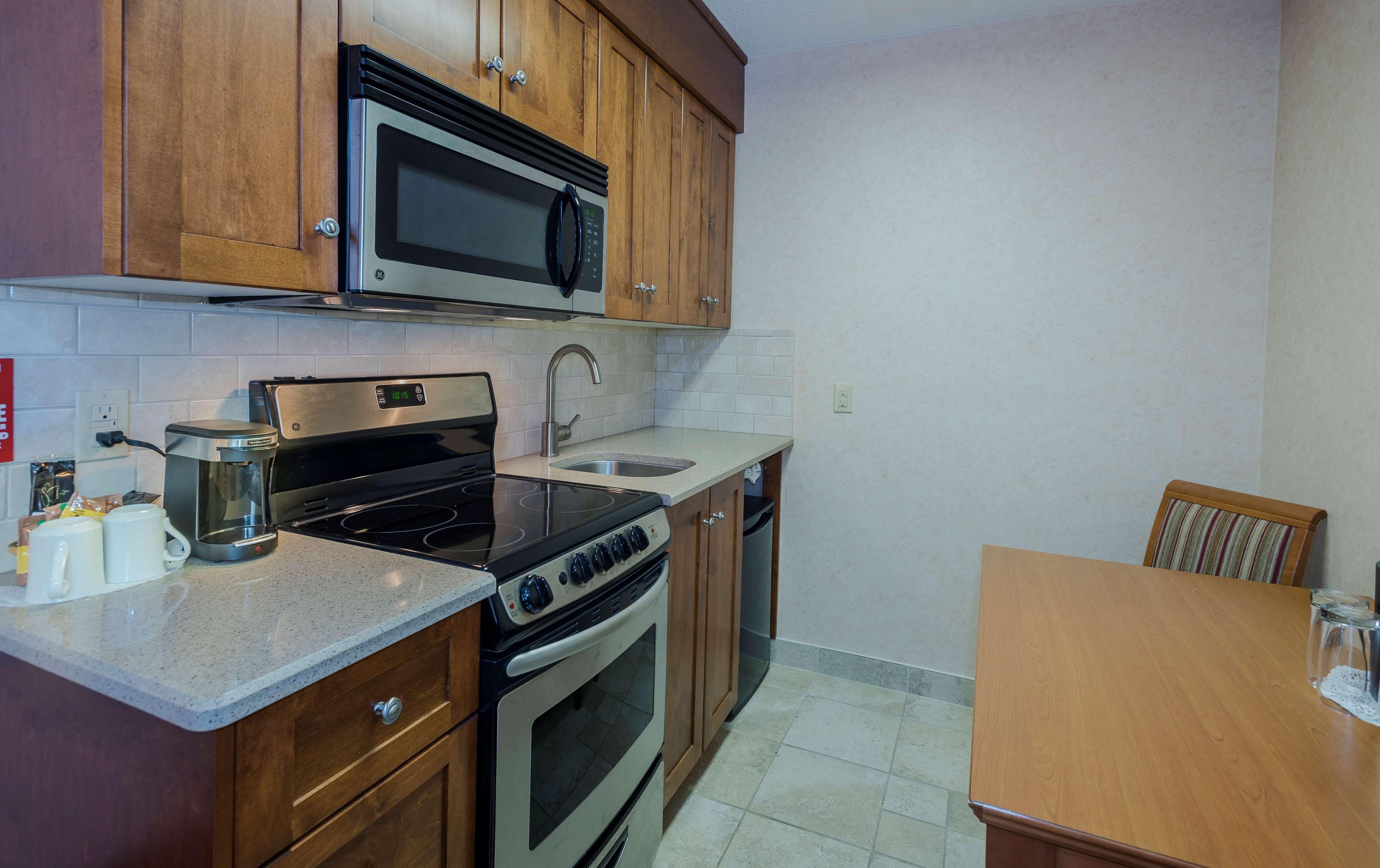 Double Queen Size Bed