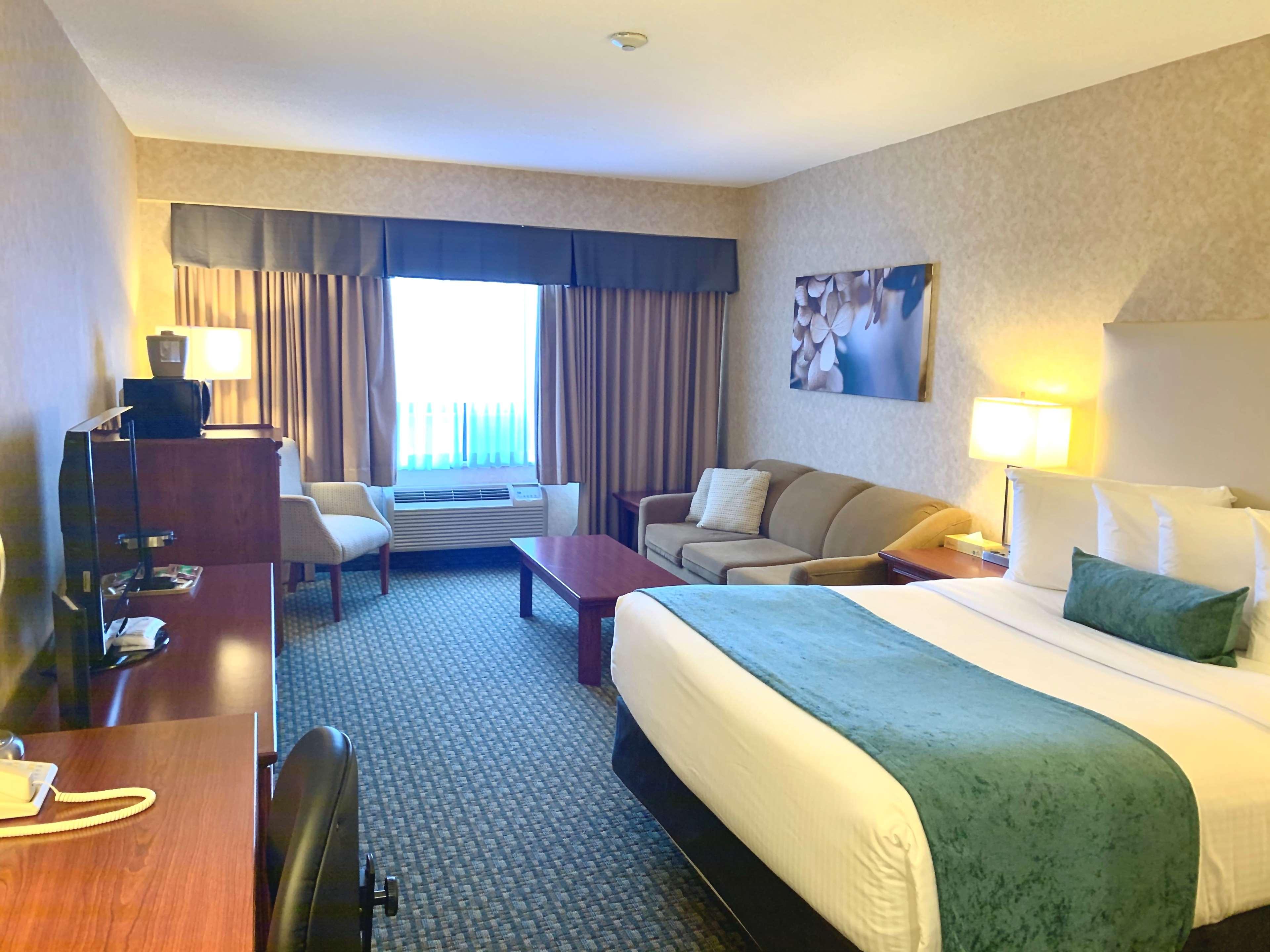 Quadruple Queen Bed Non Smoking