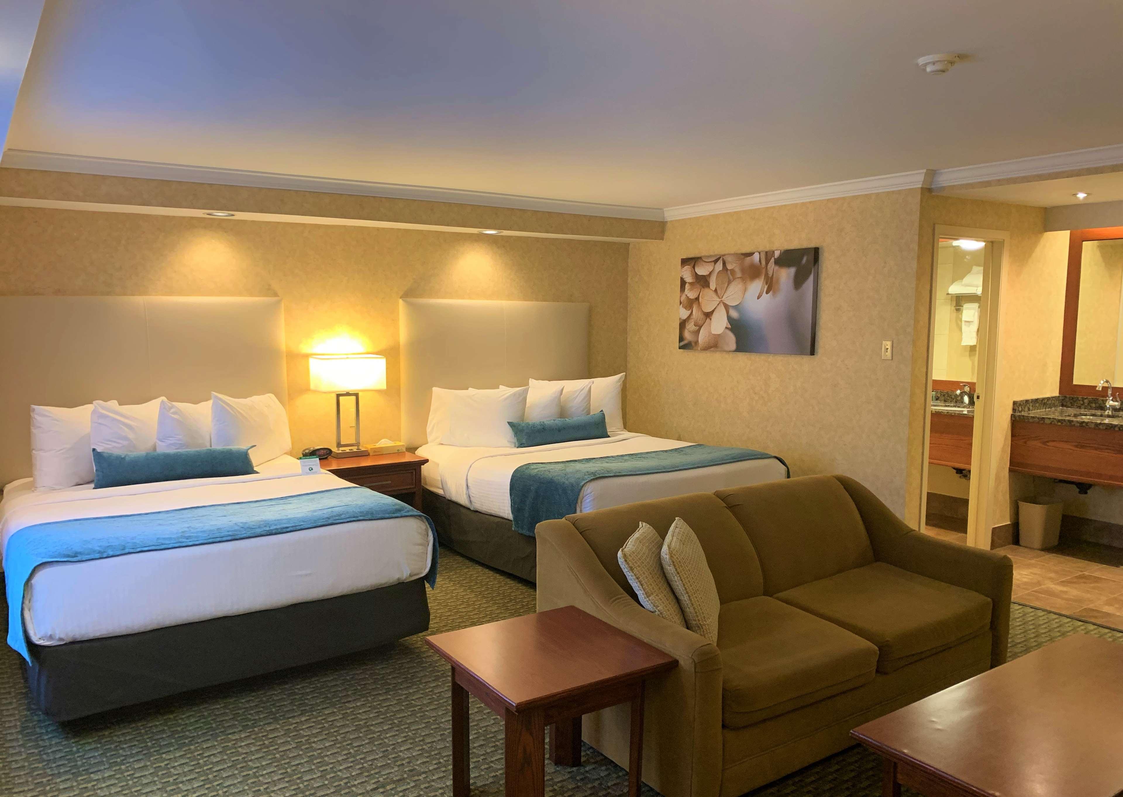 Suite Two Queen Beds