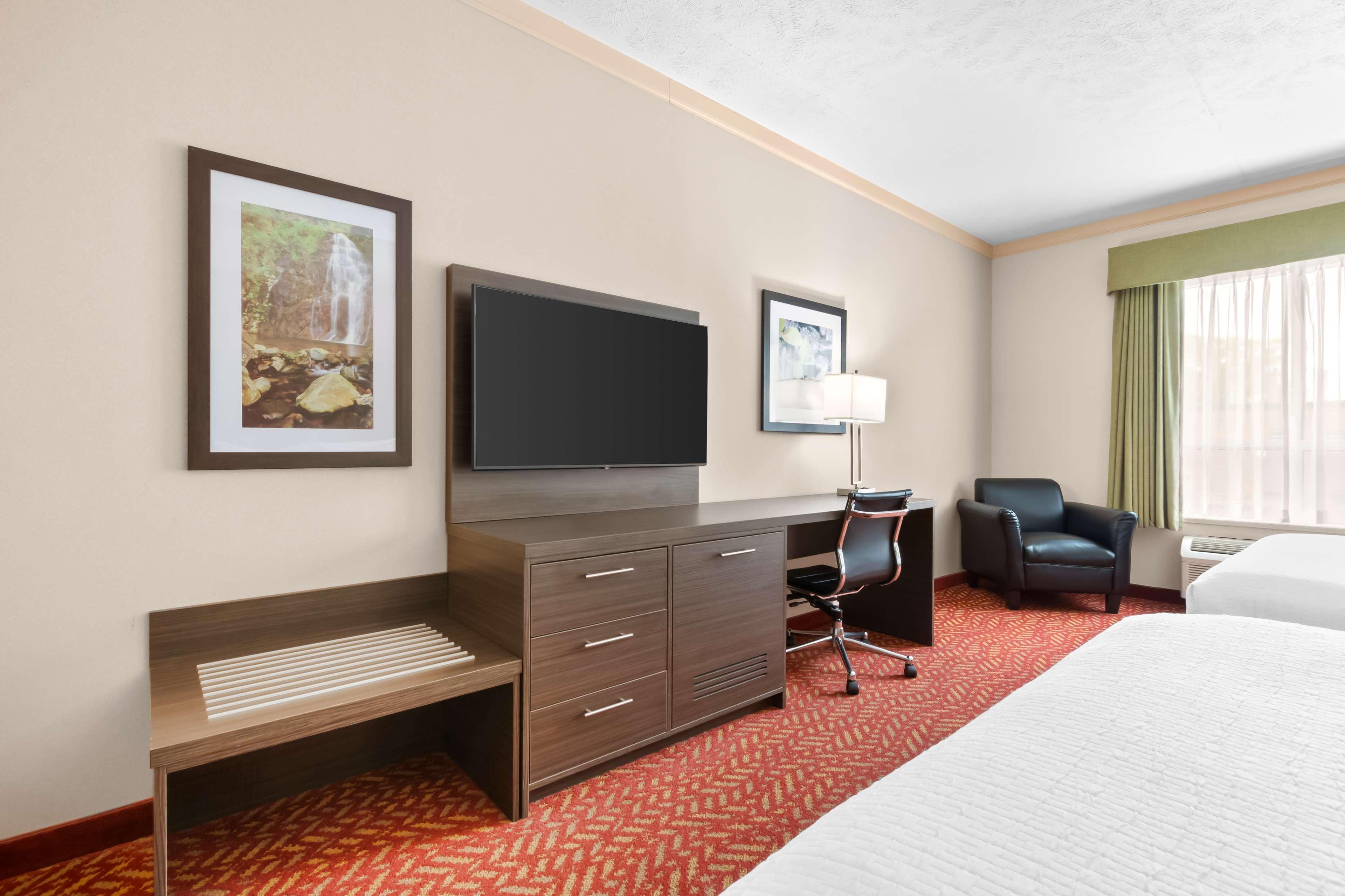 Double Accessible-two Queen Beds