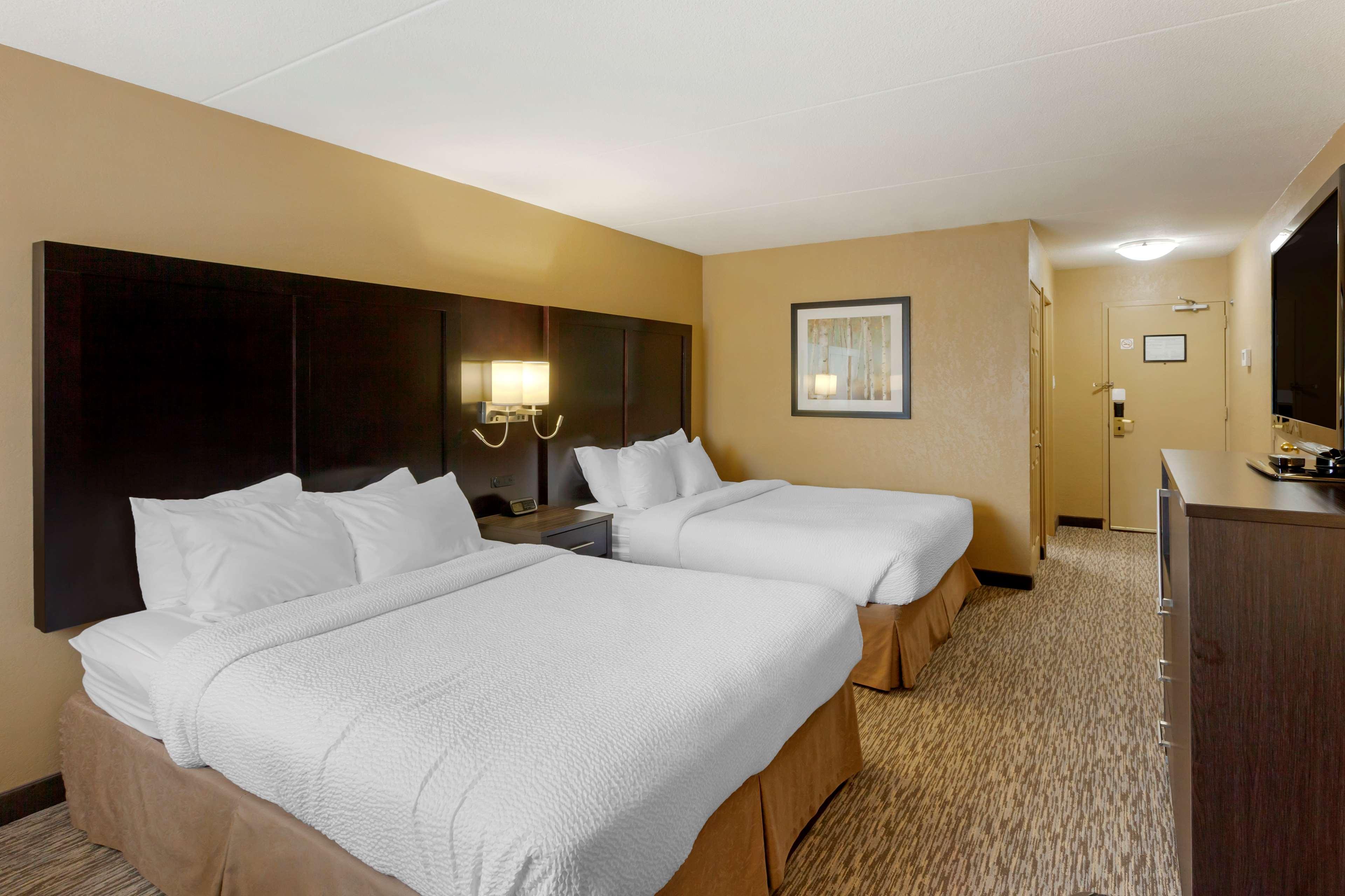 Double Two Queen Beds Non Smoking