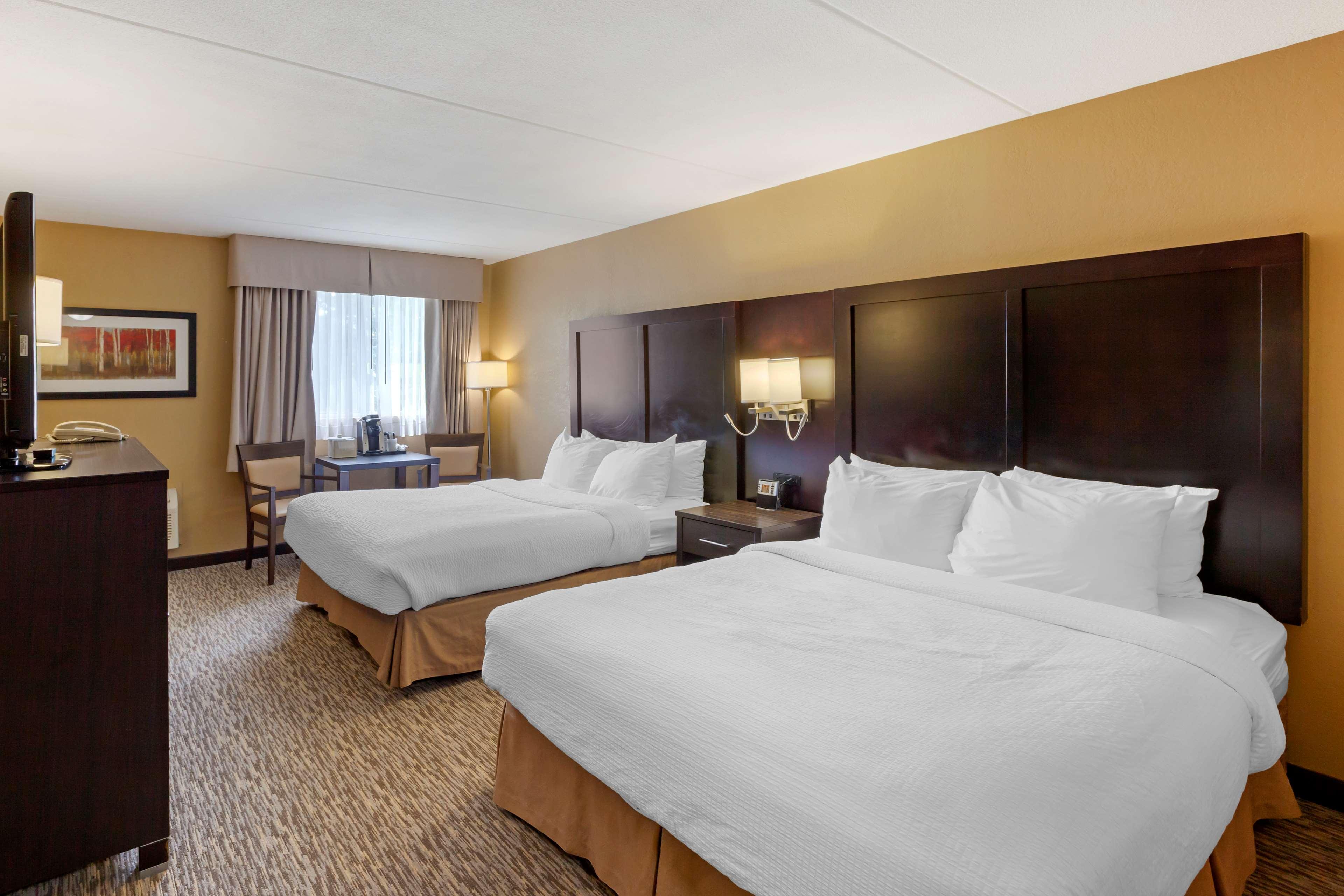 Double Two Queen Beds Non Smoking