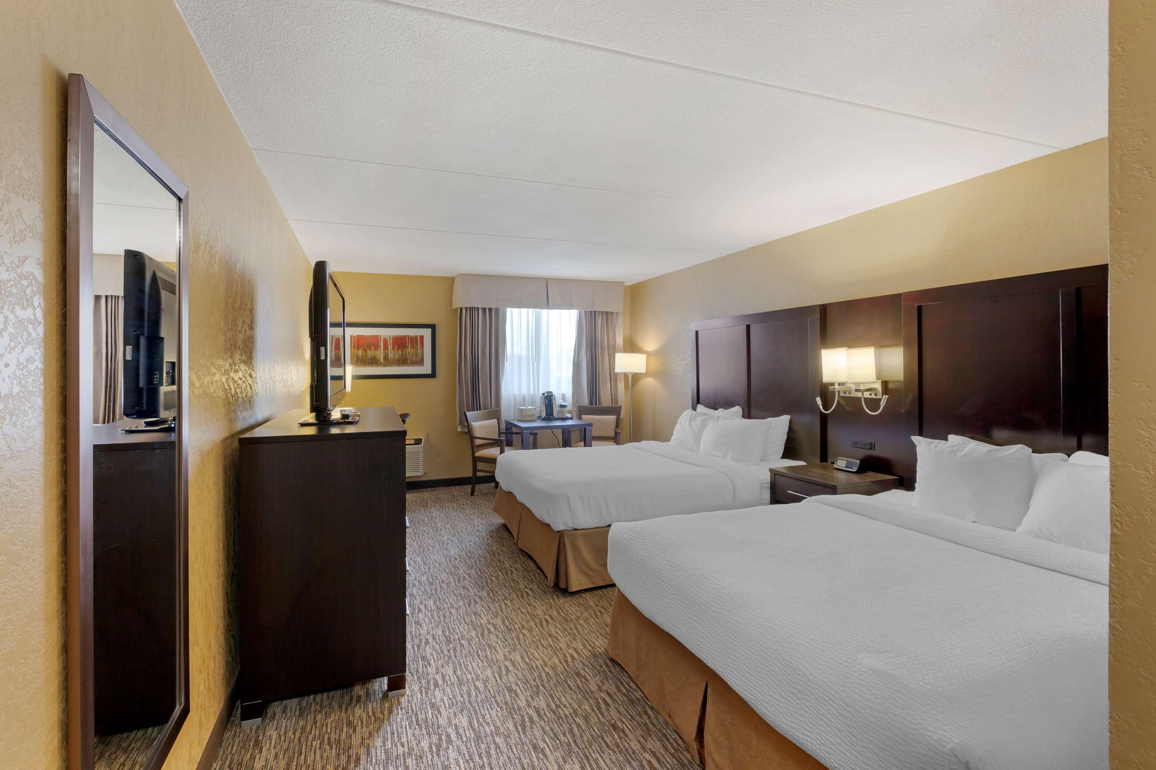 Double Two Queen Beds Non Smoking