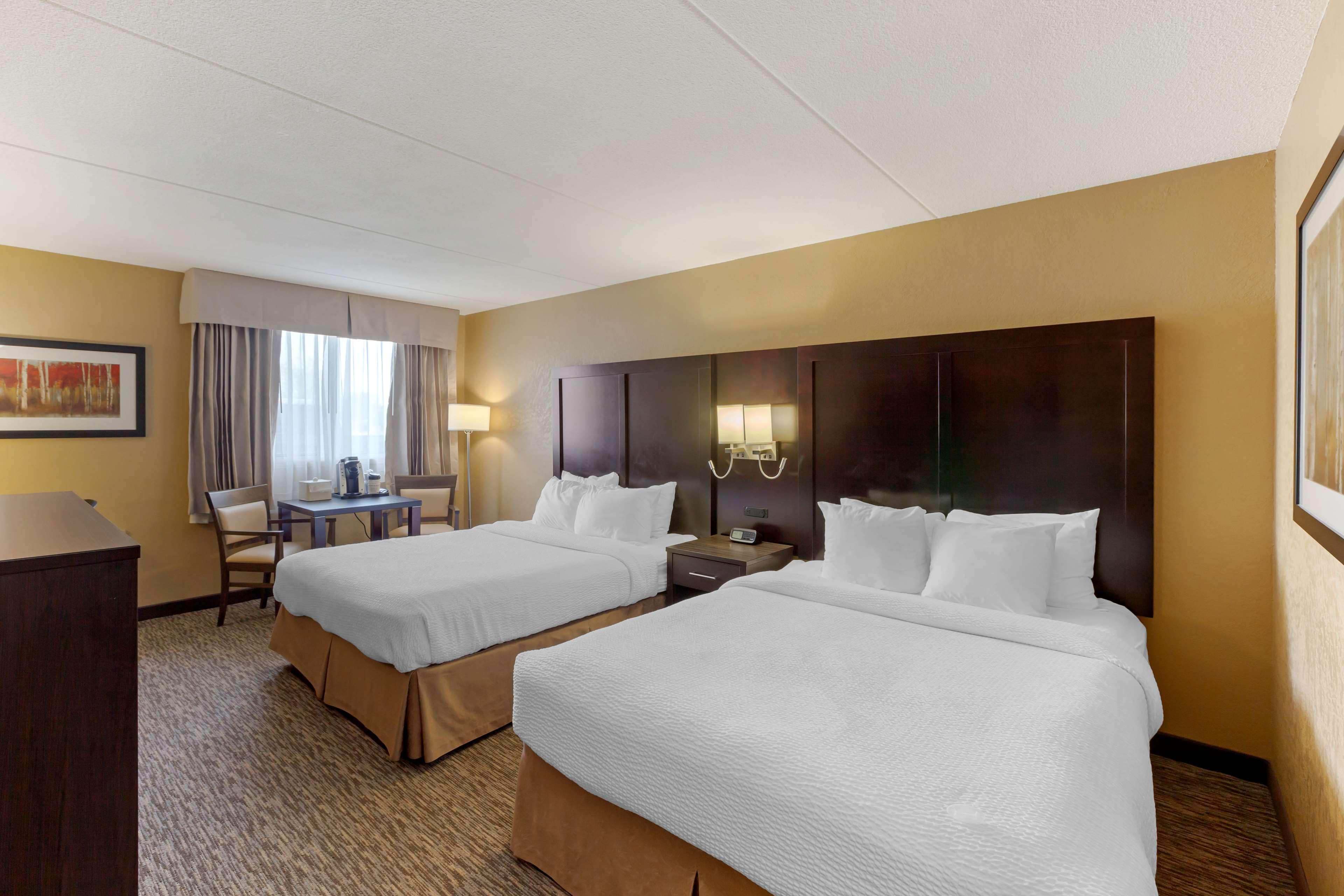 Double Two Queen Beds Non Smoking