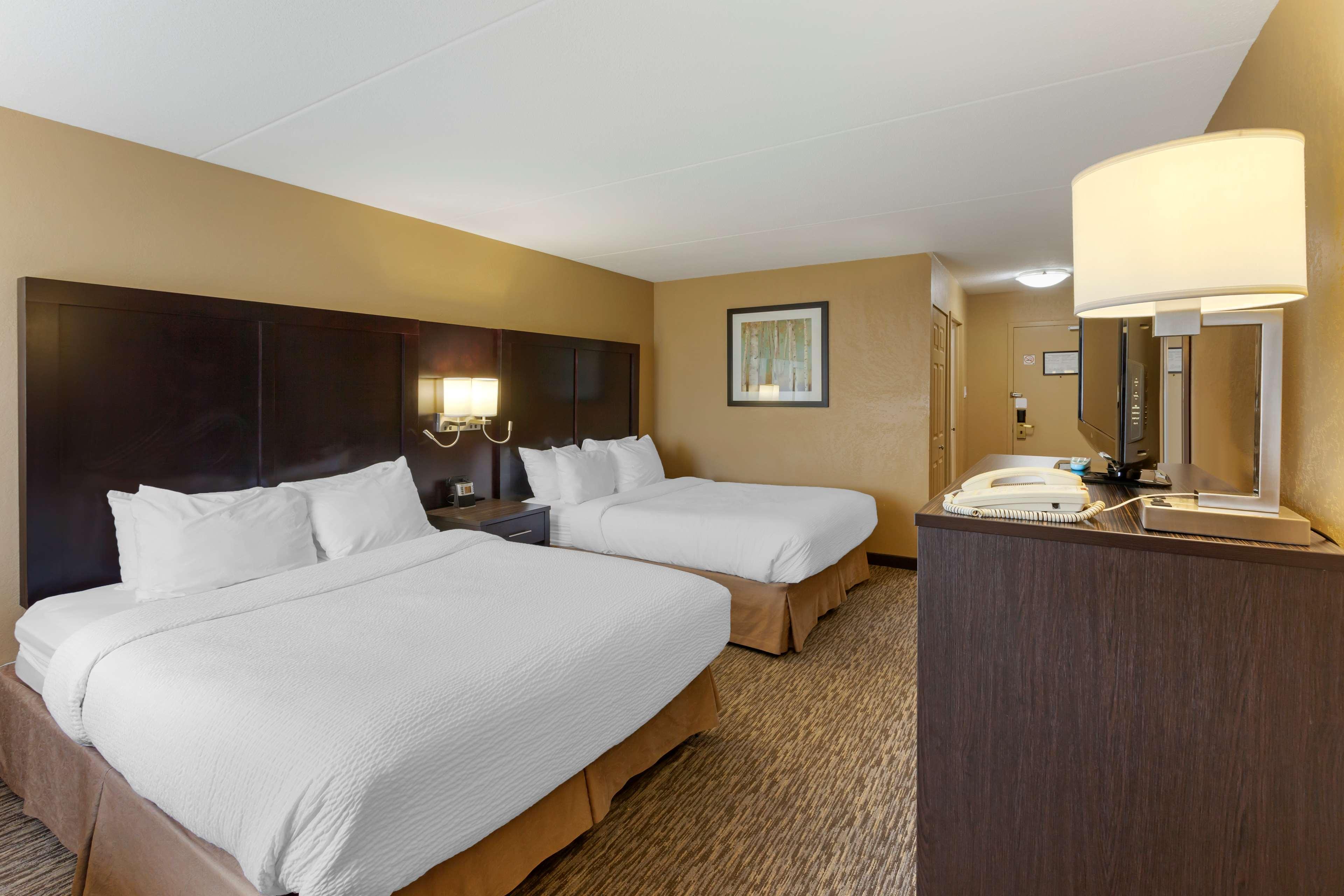 Double Two Queen Beds Non Smoking