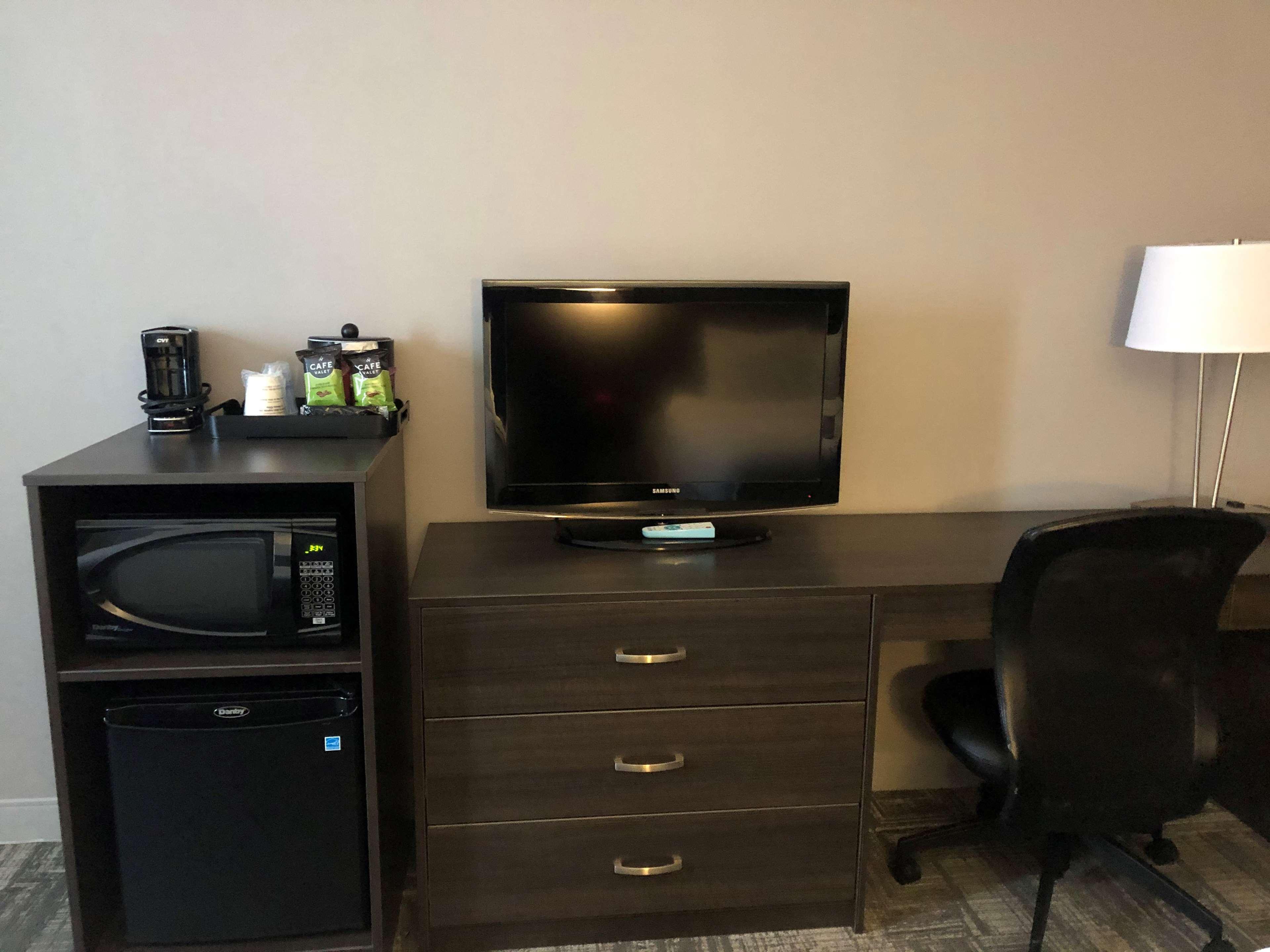 Double Queen Bed Non Smoking