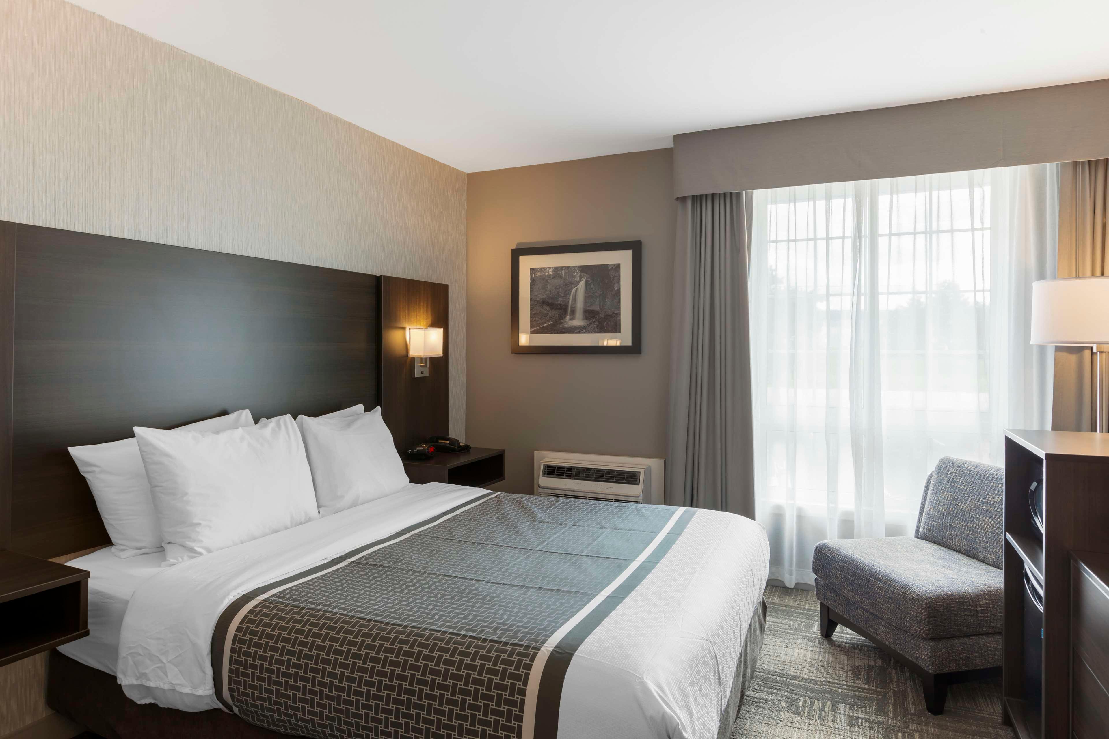 Double Queen Bed Non Smoking