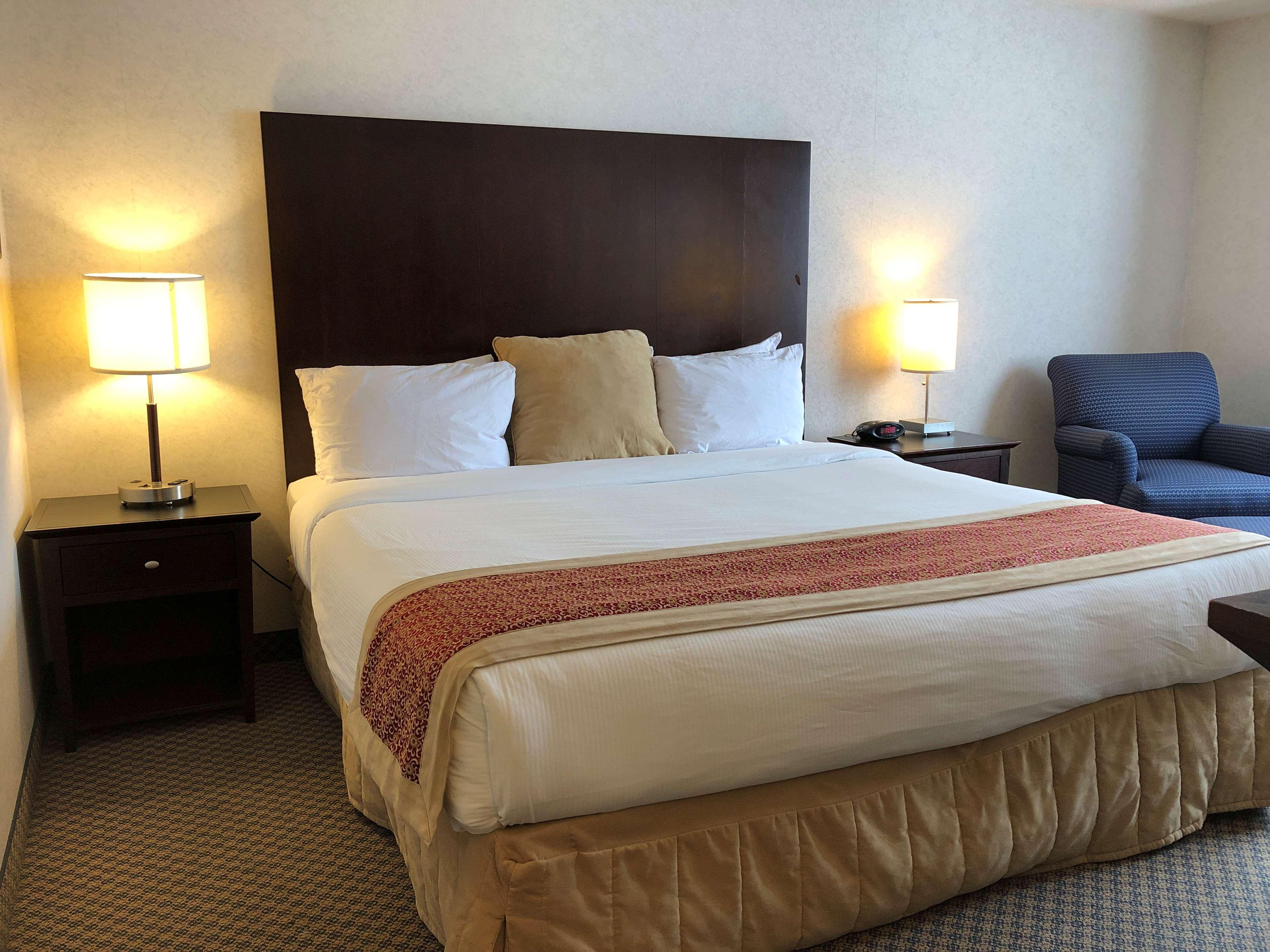 Double Deluxe King Bed