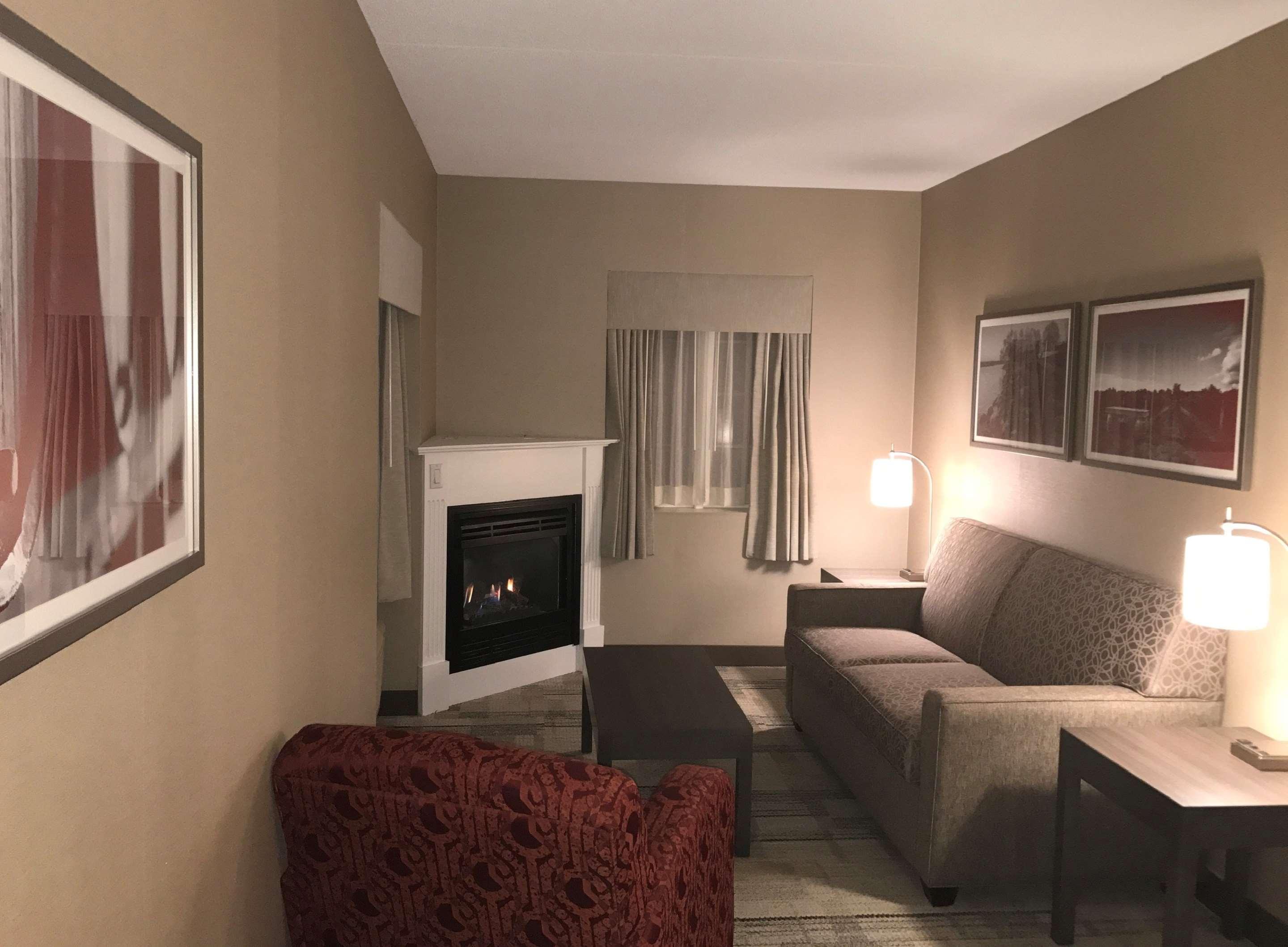 Suite Queen Bed Non Smoking