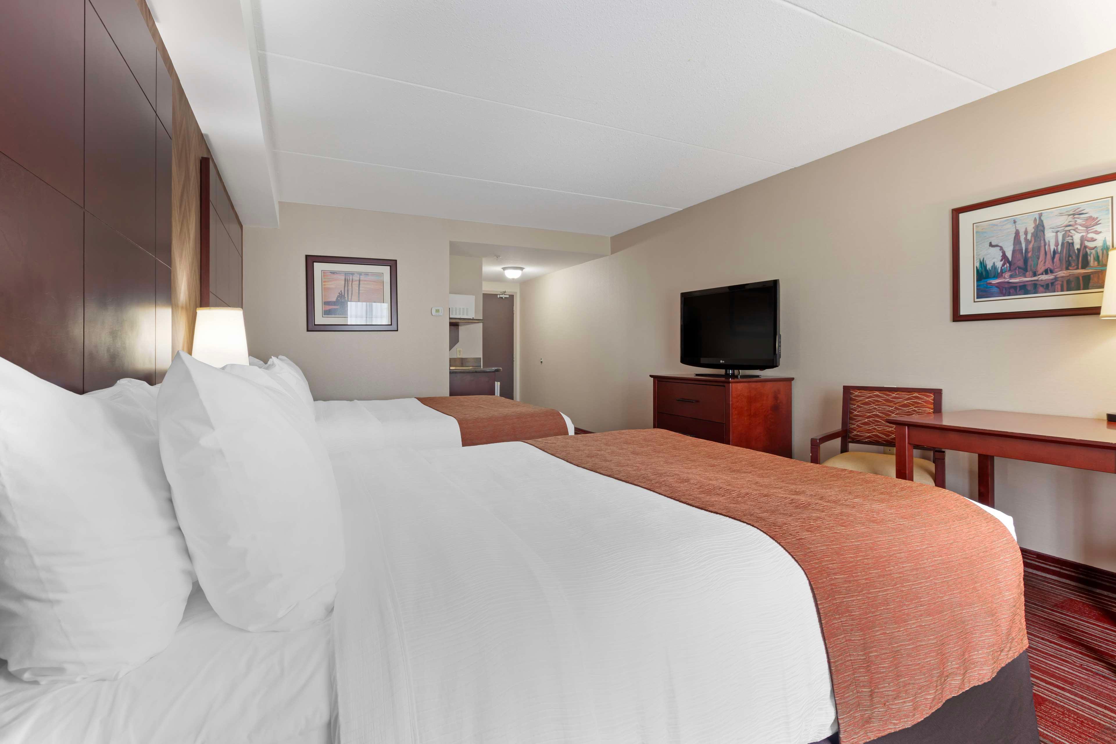 Quadruple Two Queen Beds