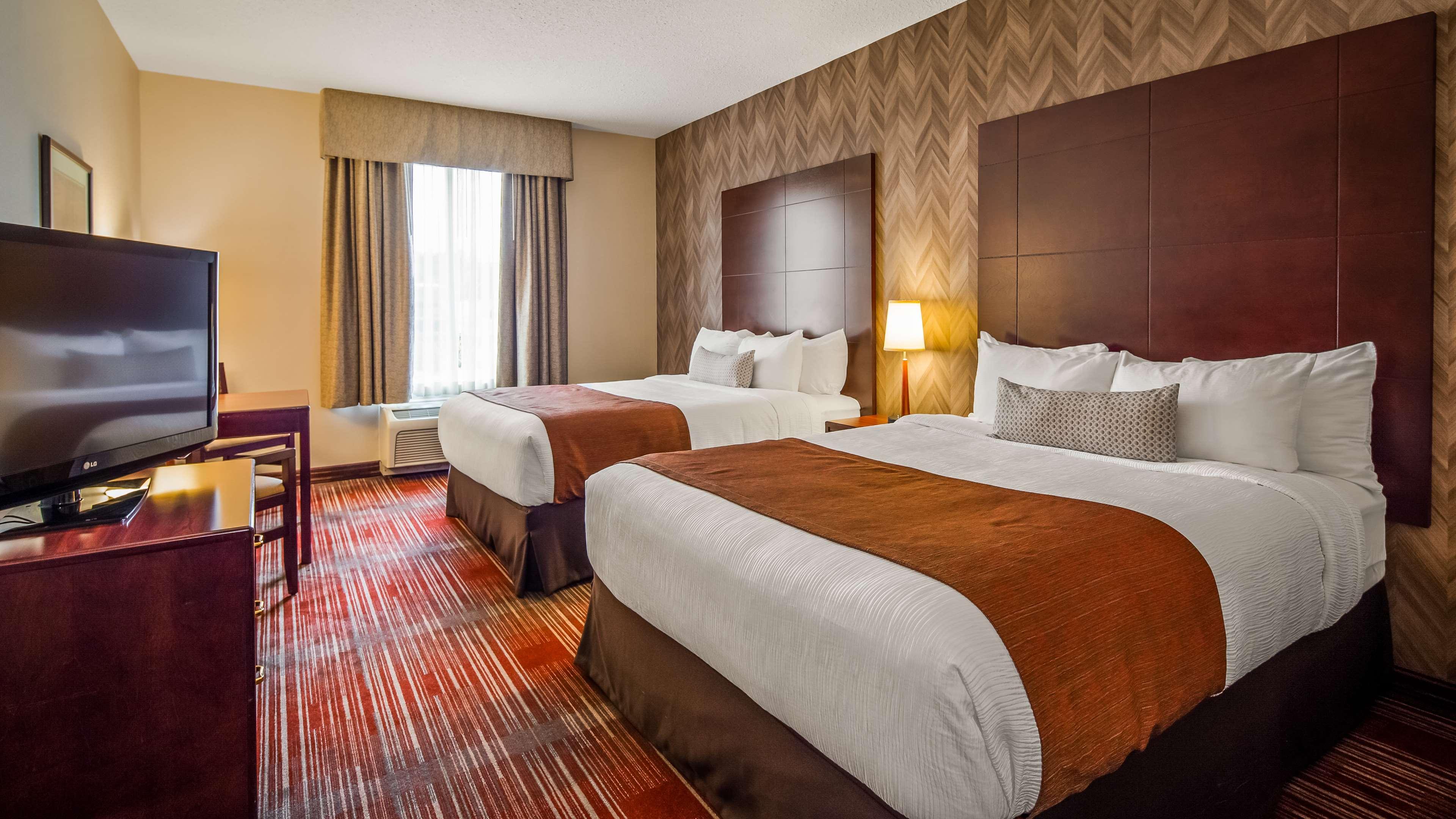 Quadruple Two Queen Beds