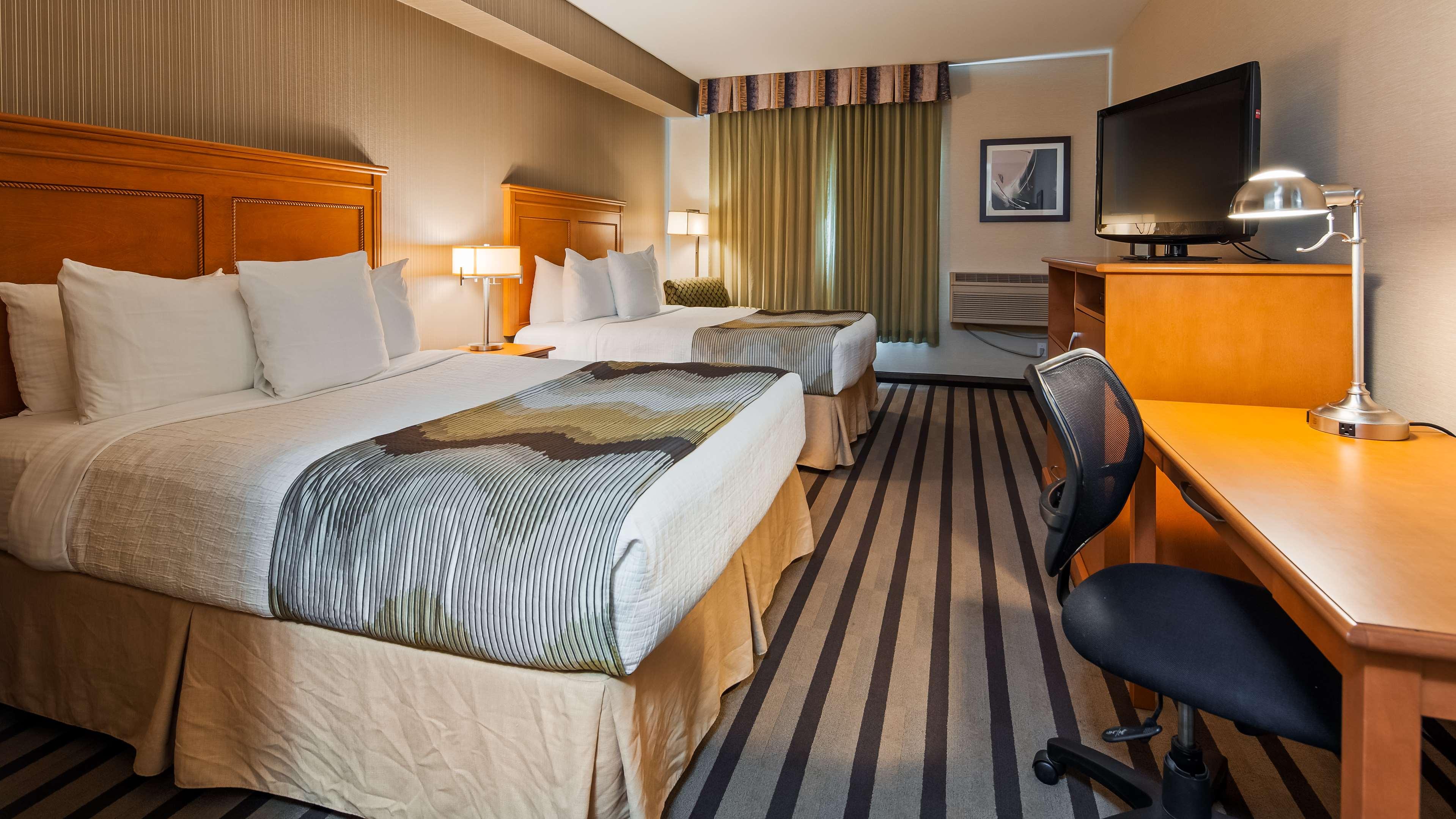 Quadruple Connecting Room