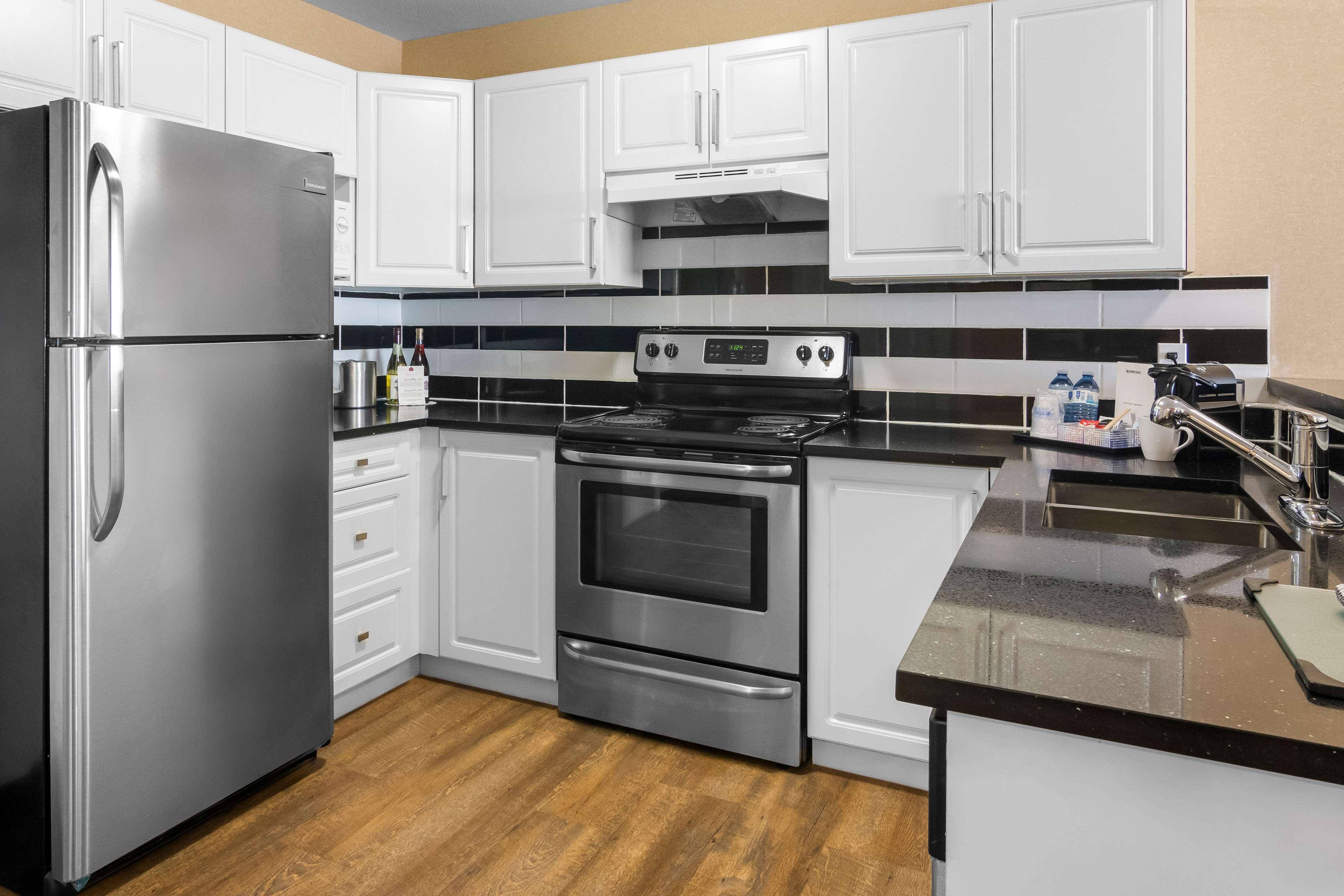 Suite Two Queen Beds