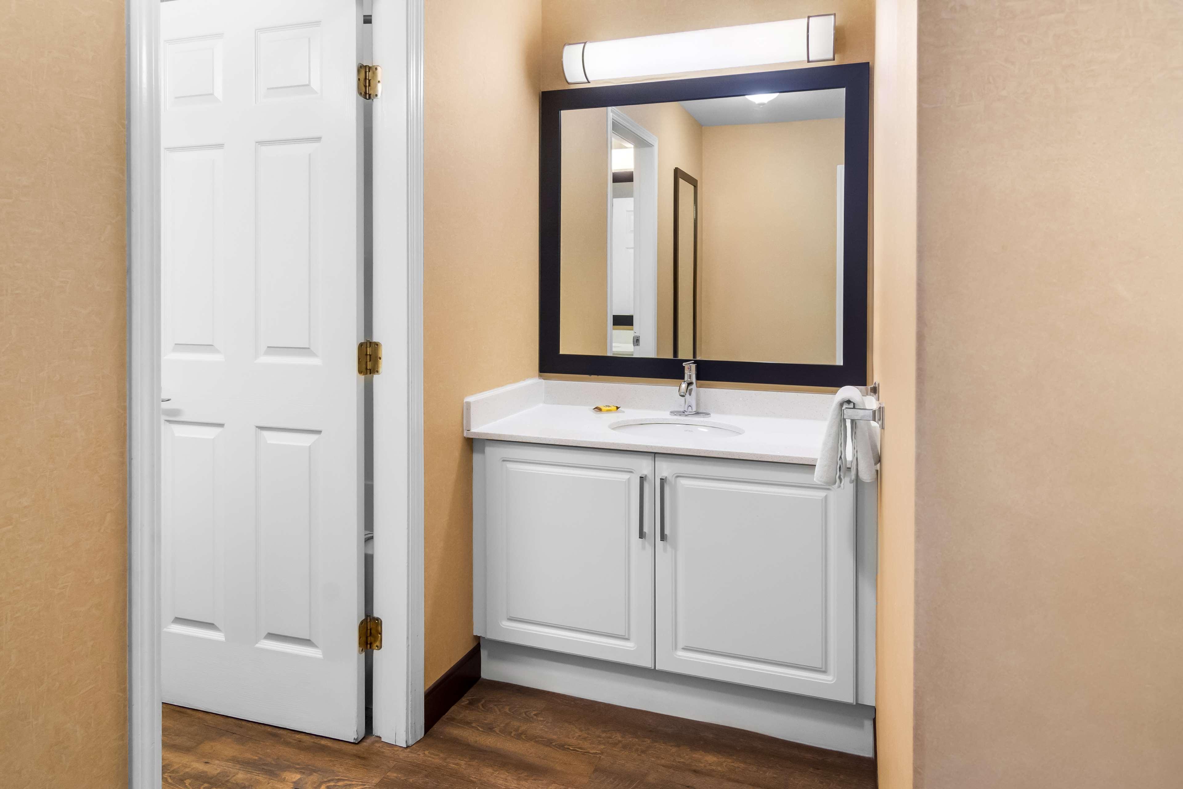 Suite Two Queen Beds