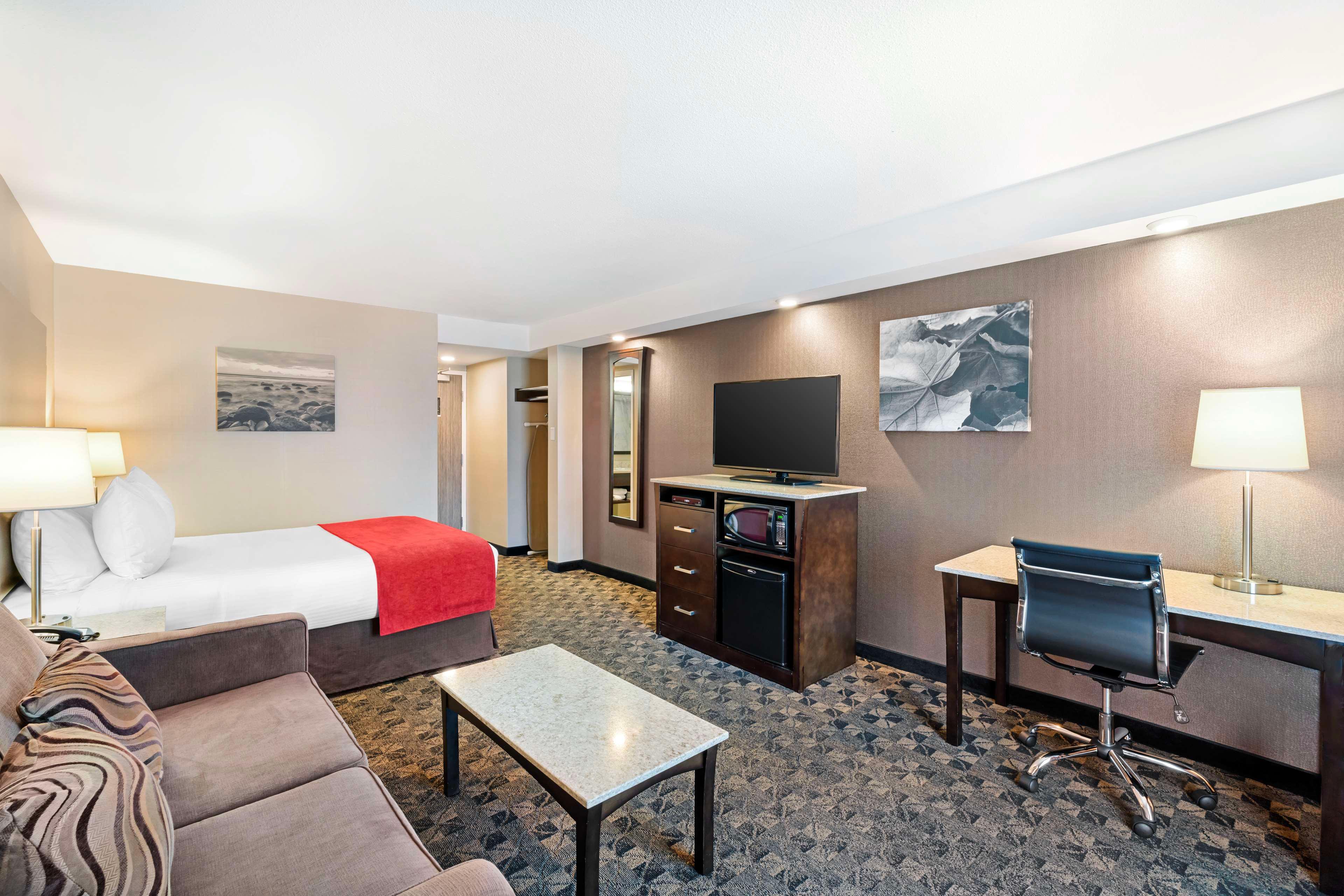 Suite Two Queen Beds