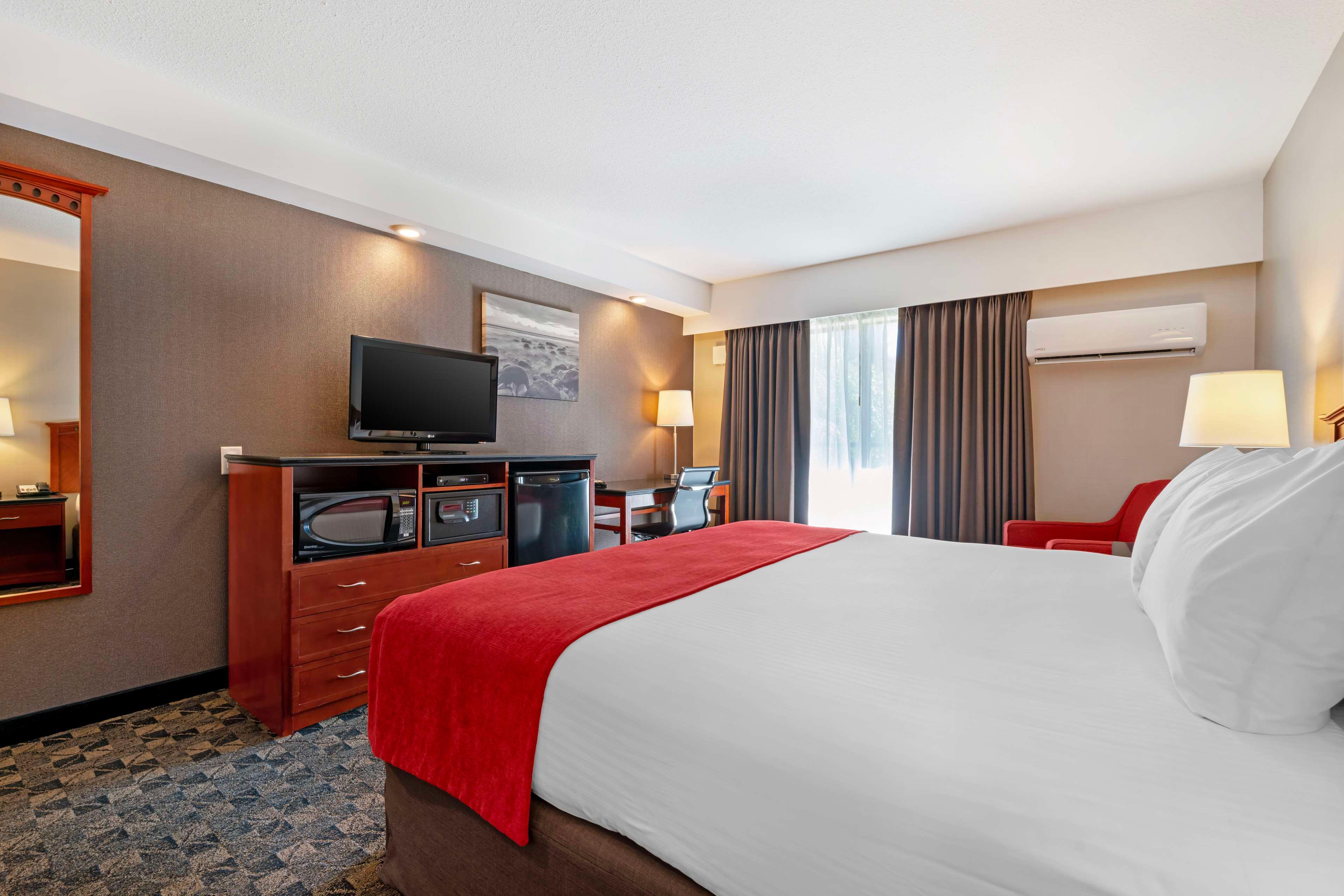 Room Accessible King Size Bed