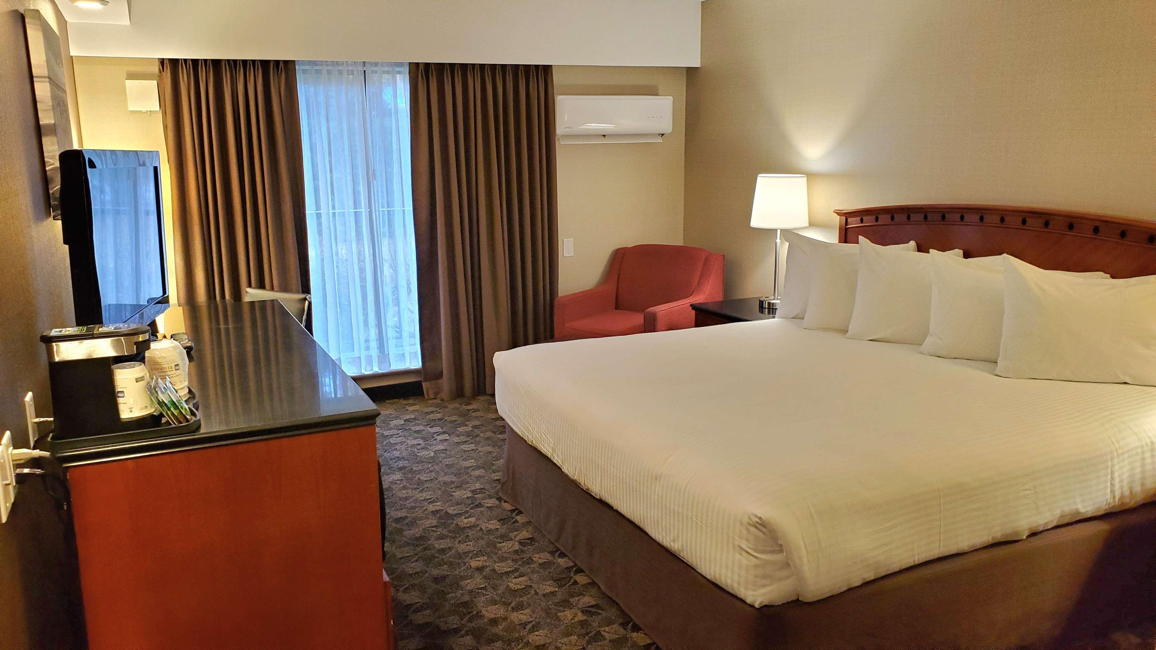 Room Accessible King Size Bed