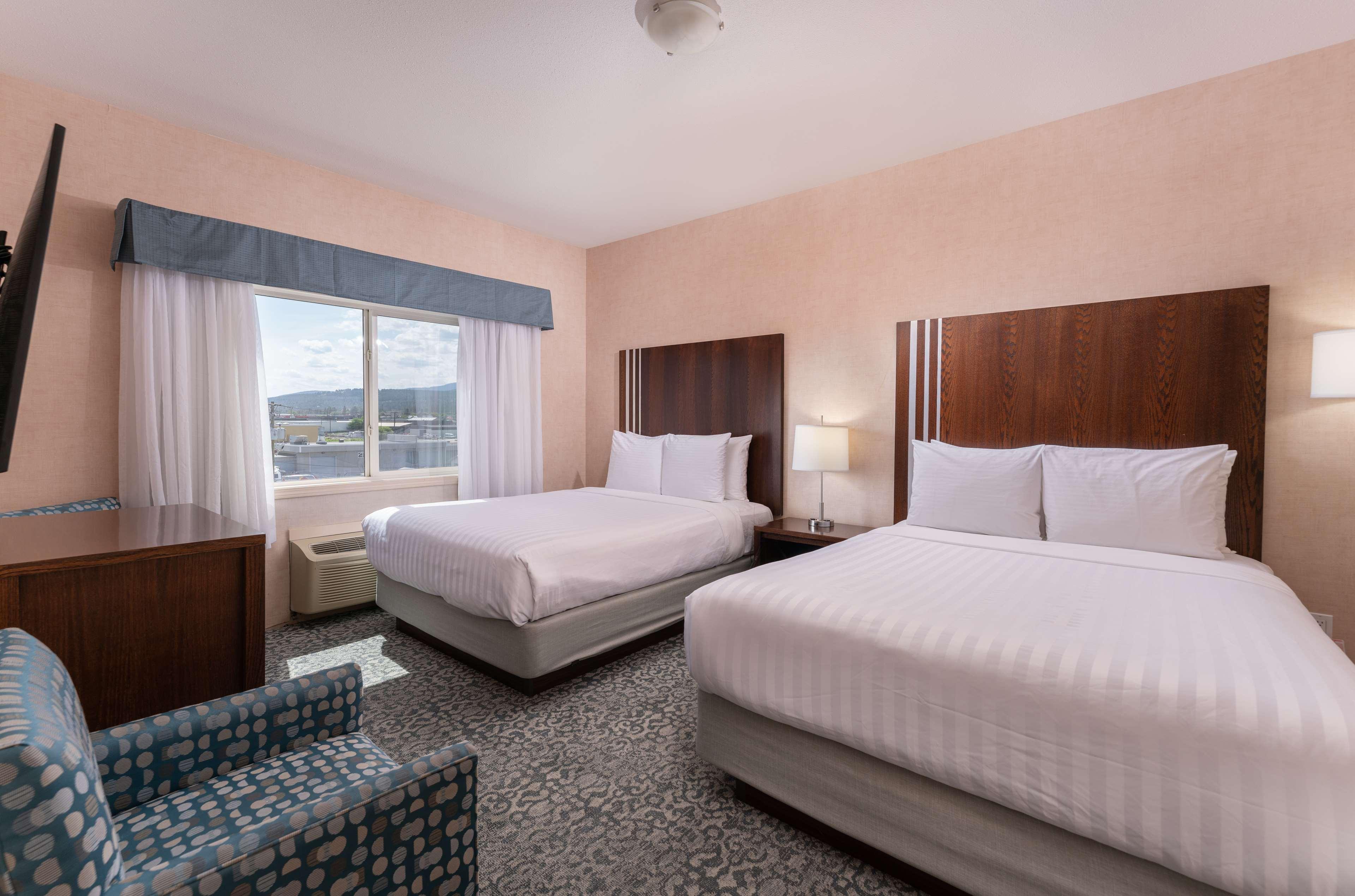 Suite Two Queen Beds Non Smoking