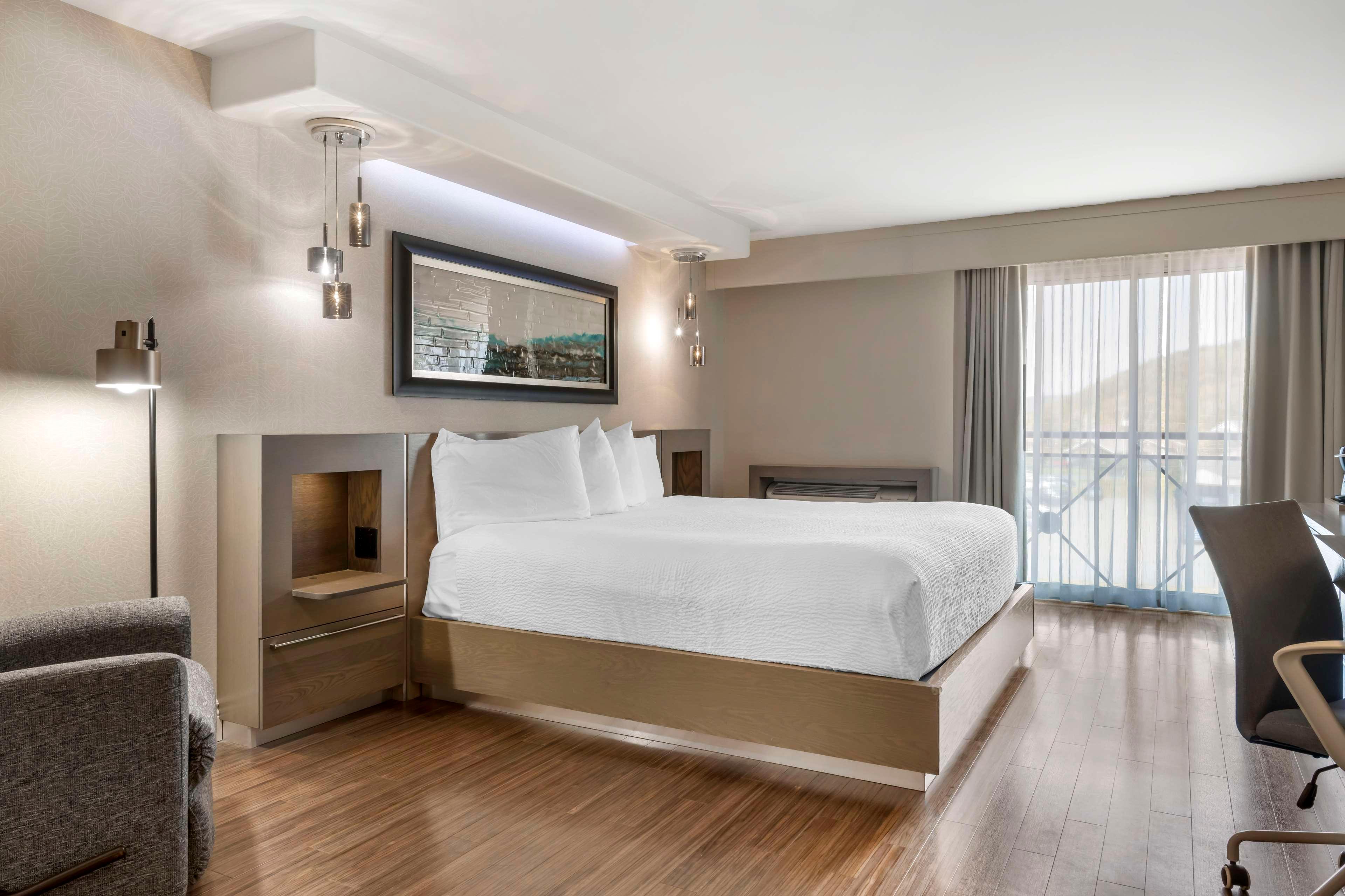 Double Executive King Bed