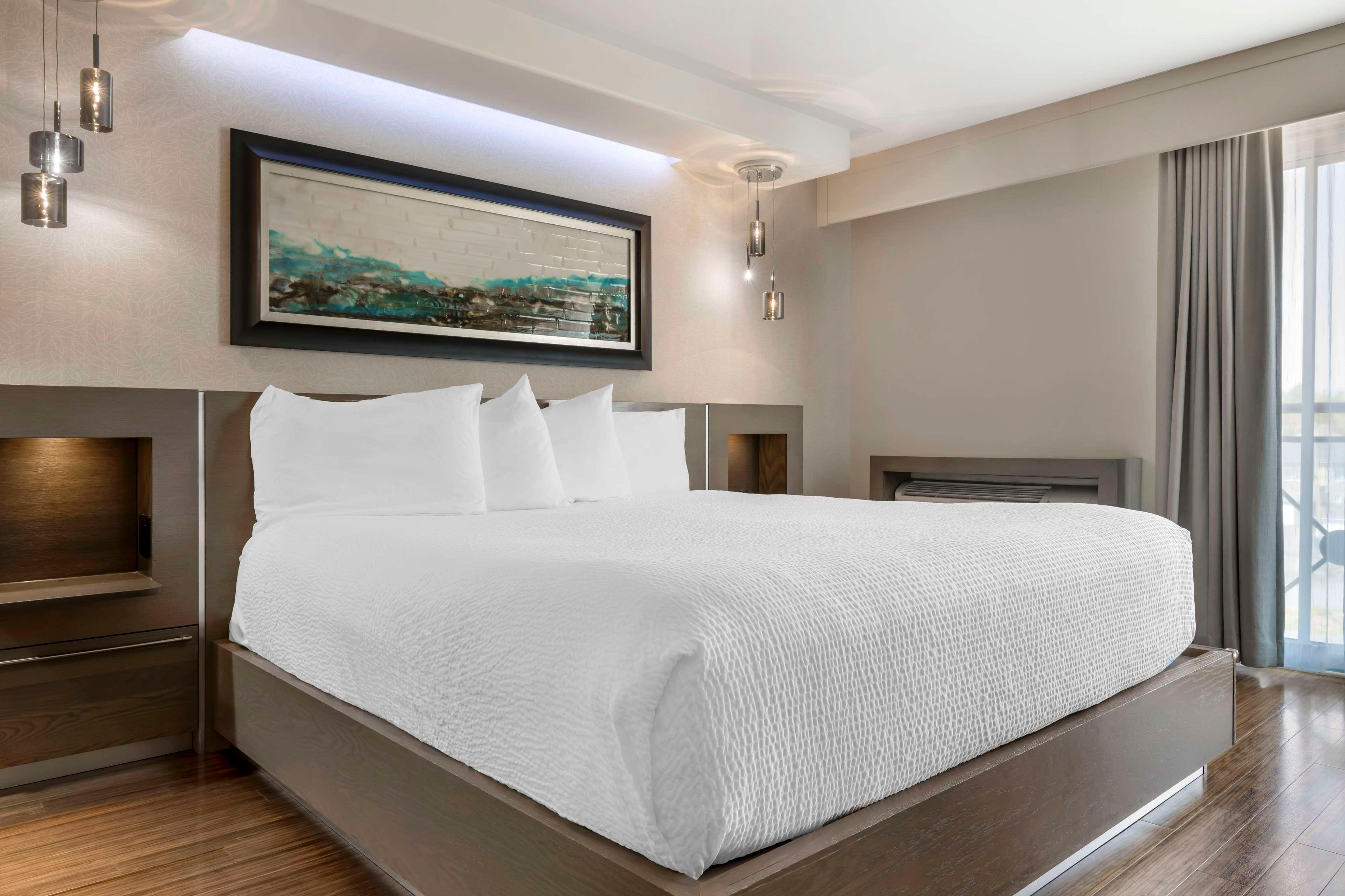 Double Executive King Bed