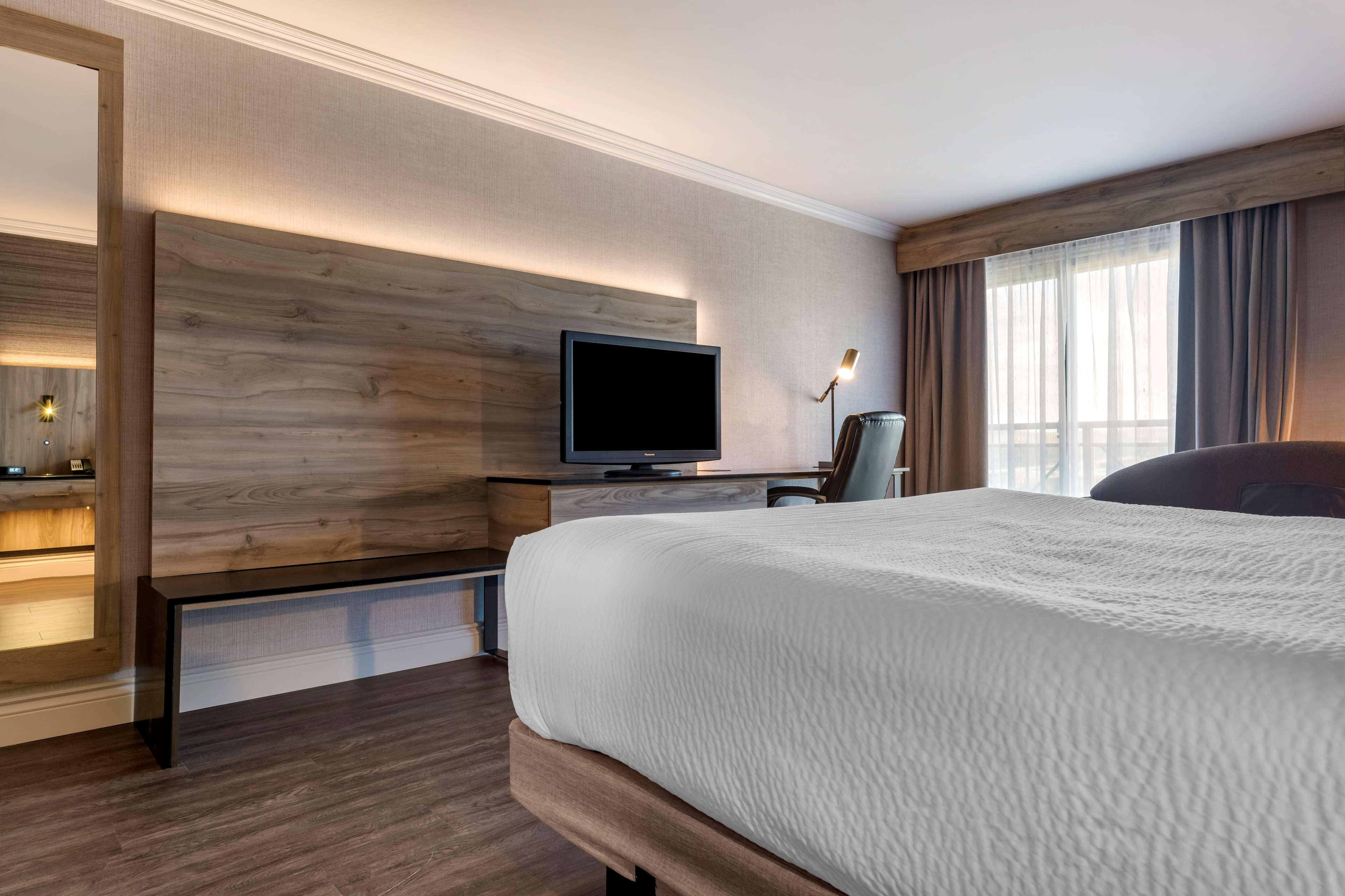 Double King Size Bed