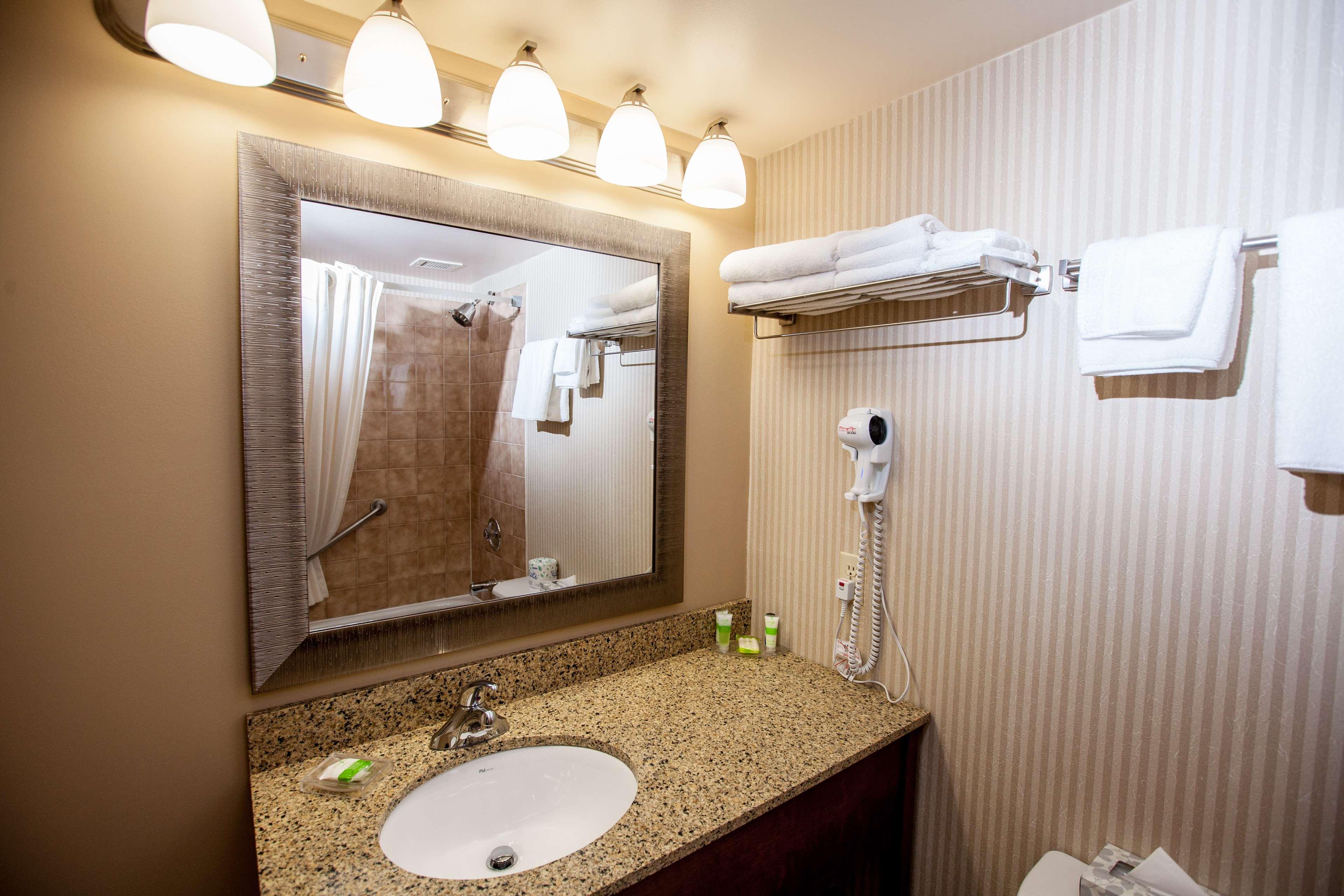 Quadruple Two Queen Beds