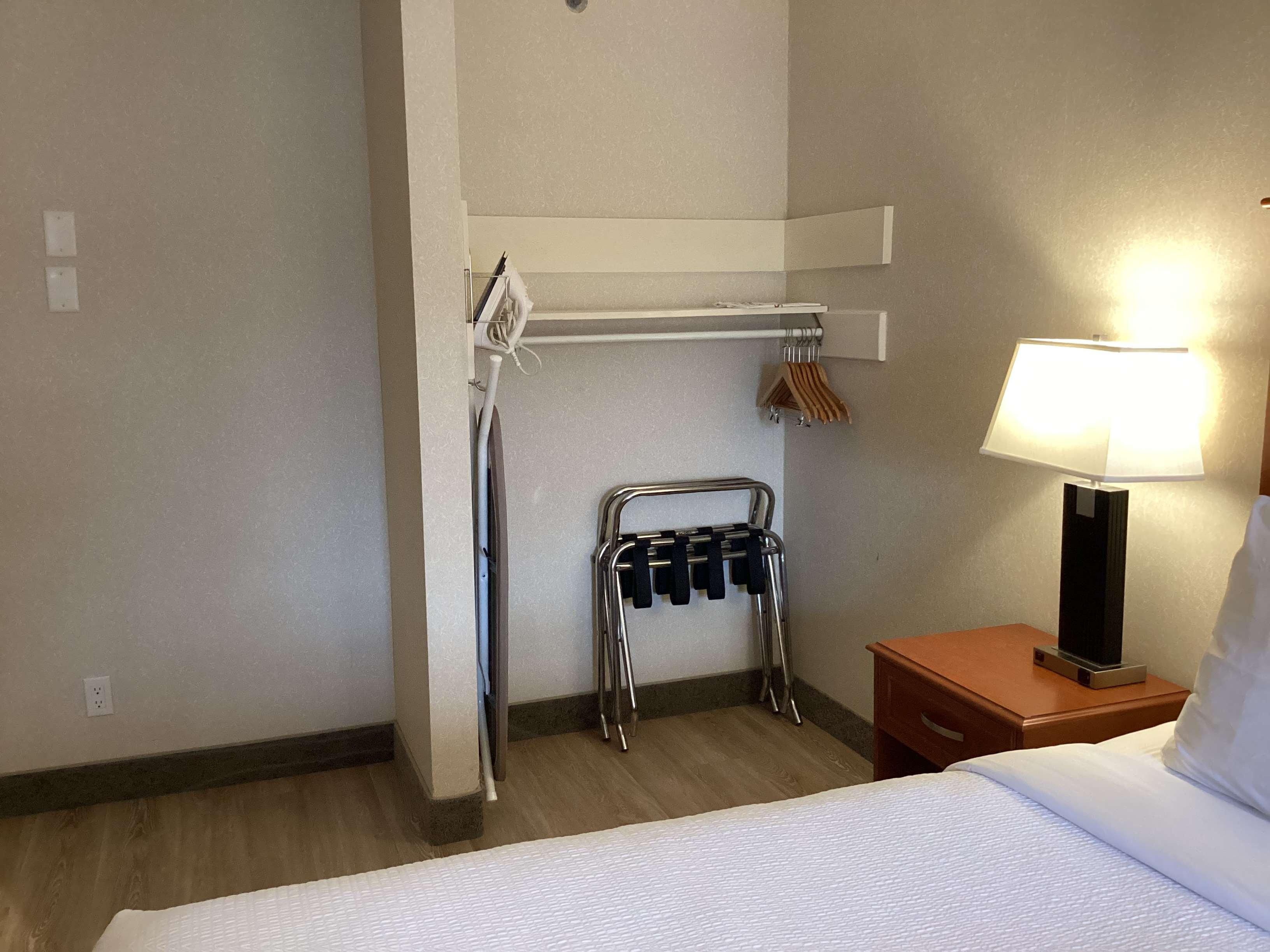 Double Queen Bed Non Smoking