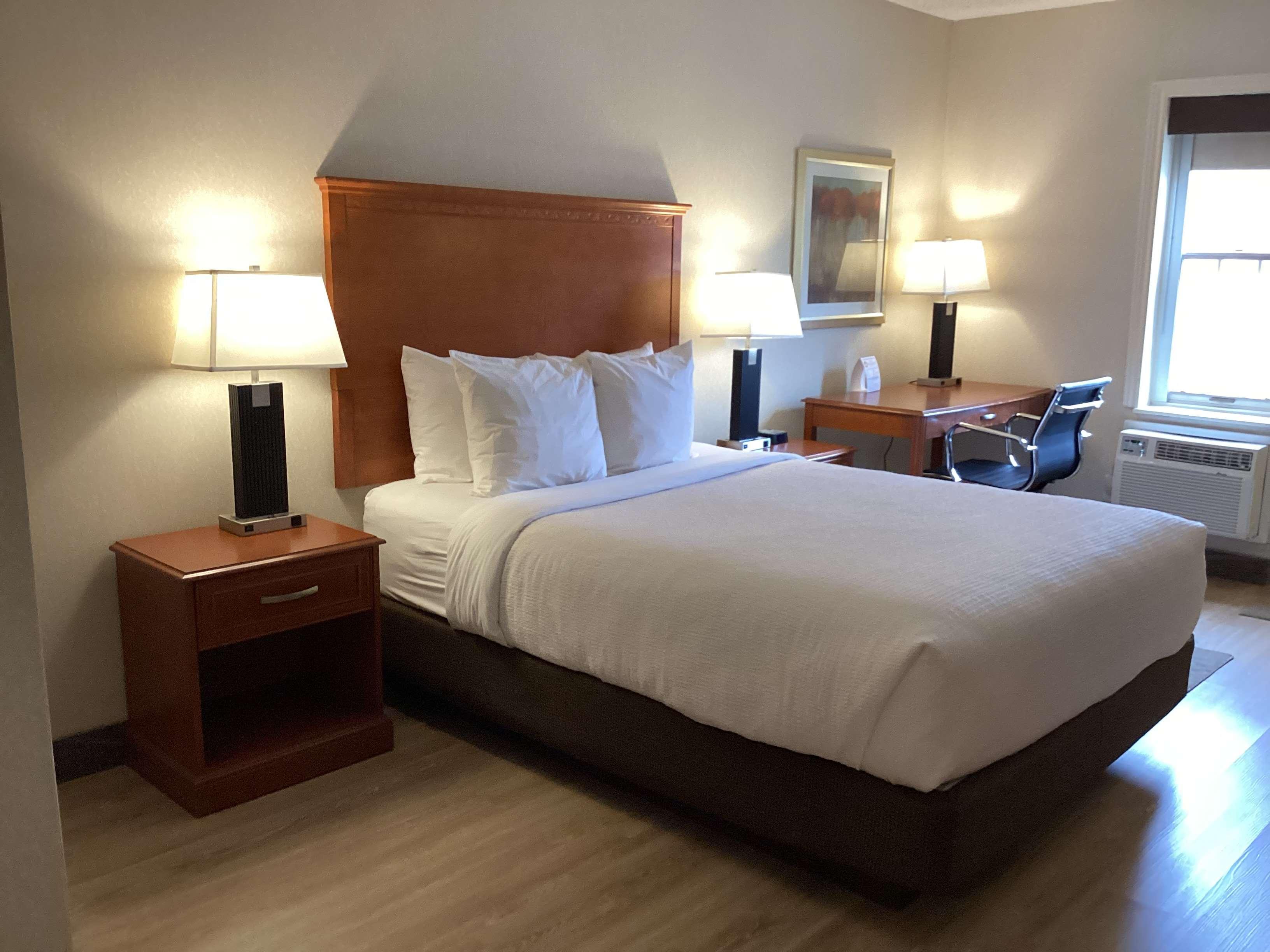 Double Queen Bed Non Smoking