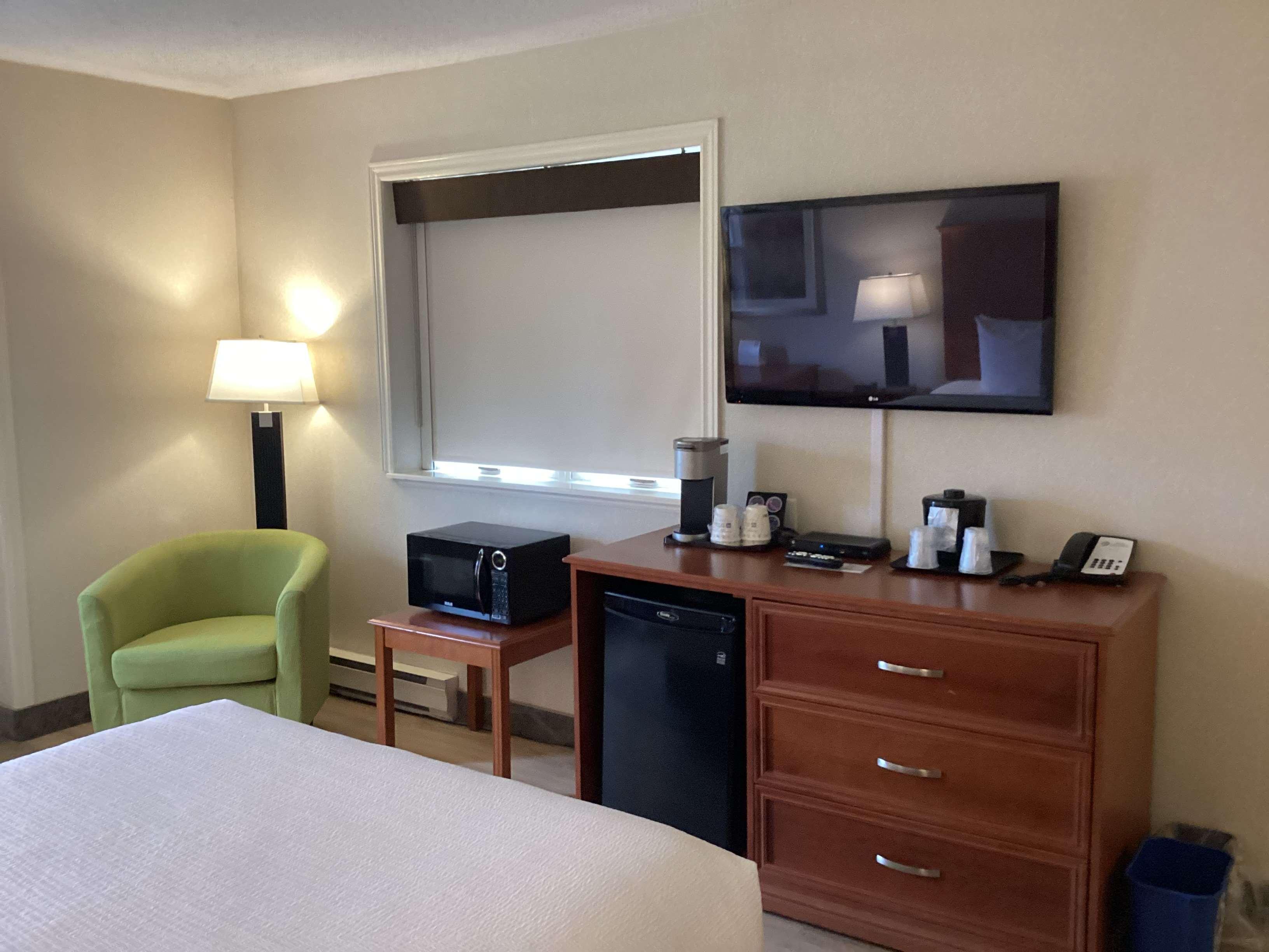 Double Queen Bed Non Smoking