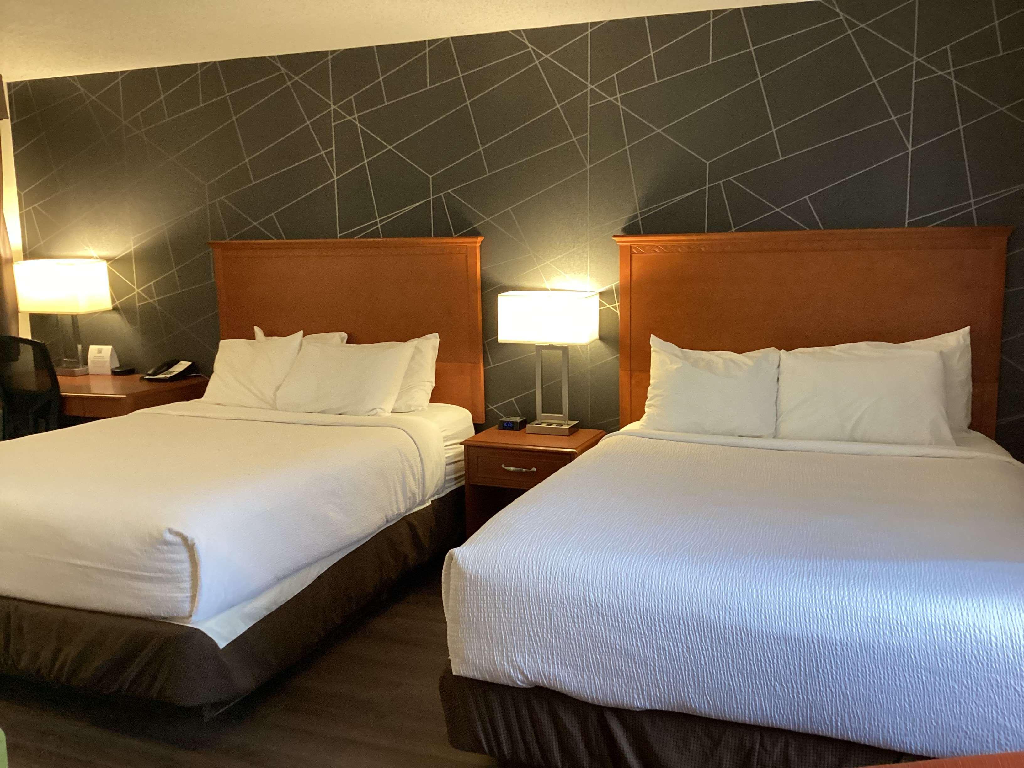 Quadruple Two Queen Beds