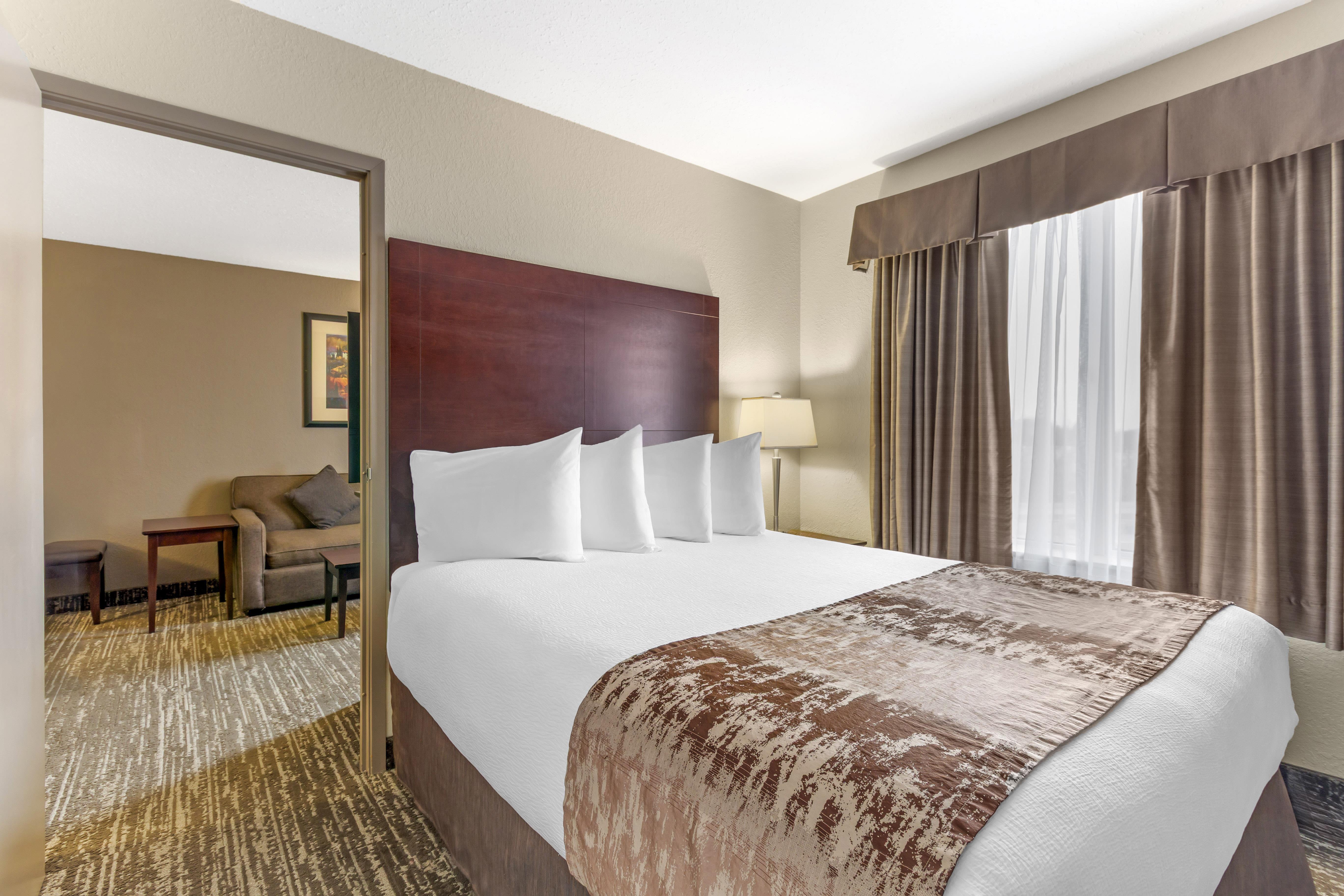 Suite Queen Size Bed