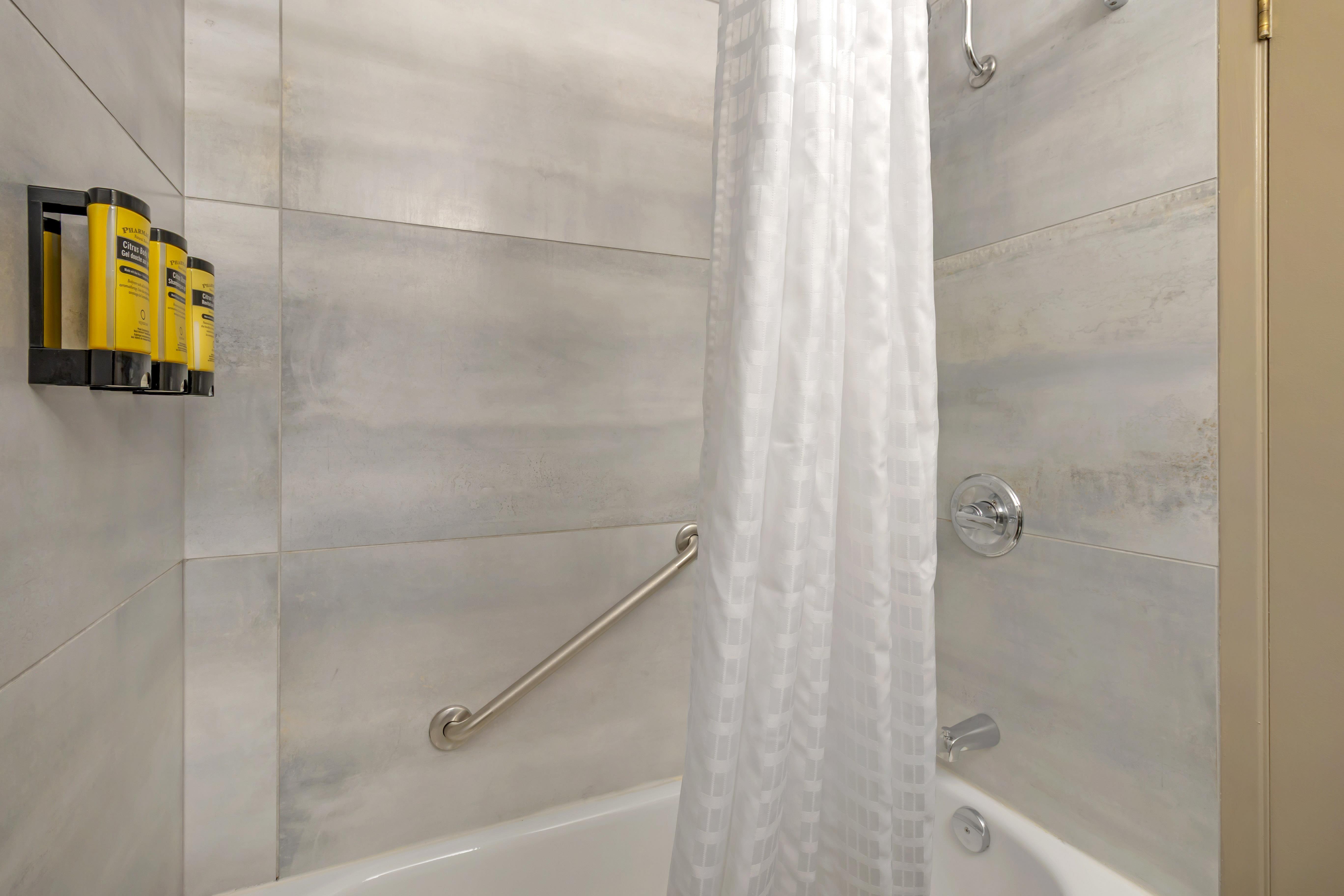 Suite Queen Size Bed