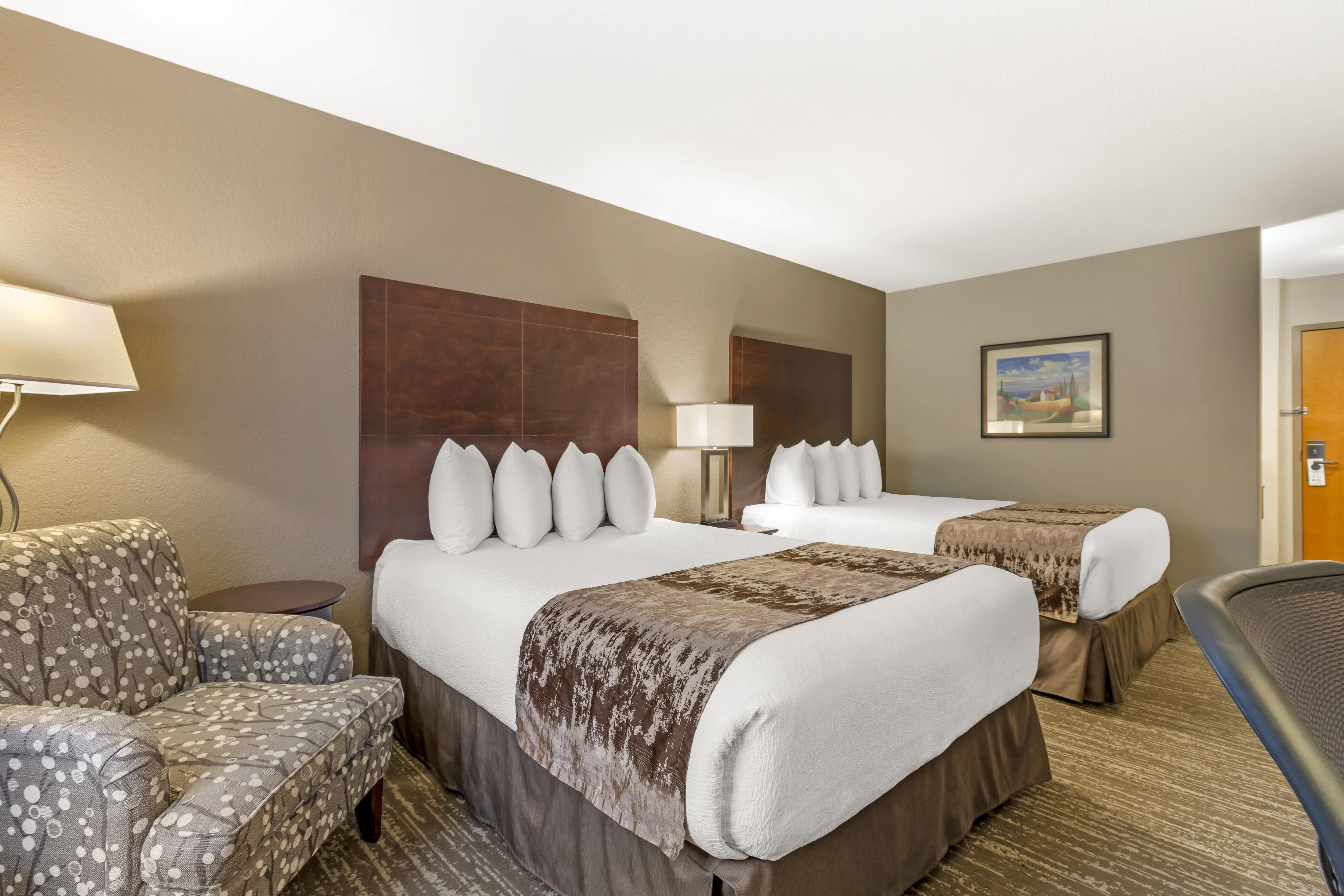 Quadruple Two Queen Beds