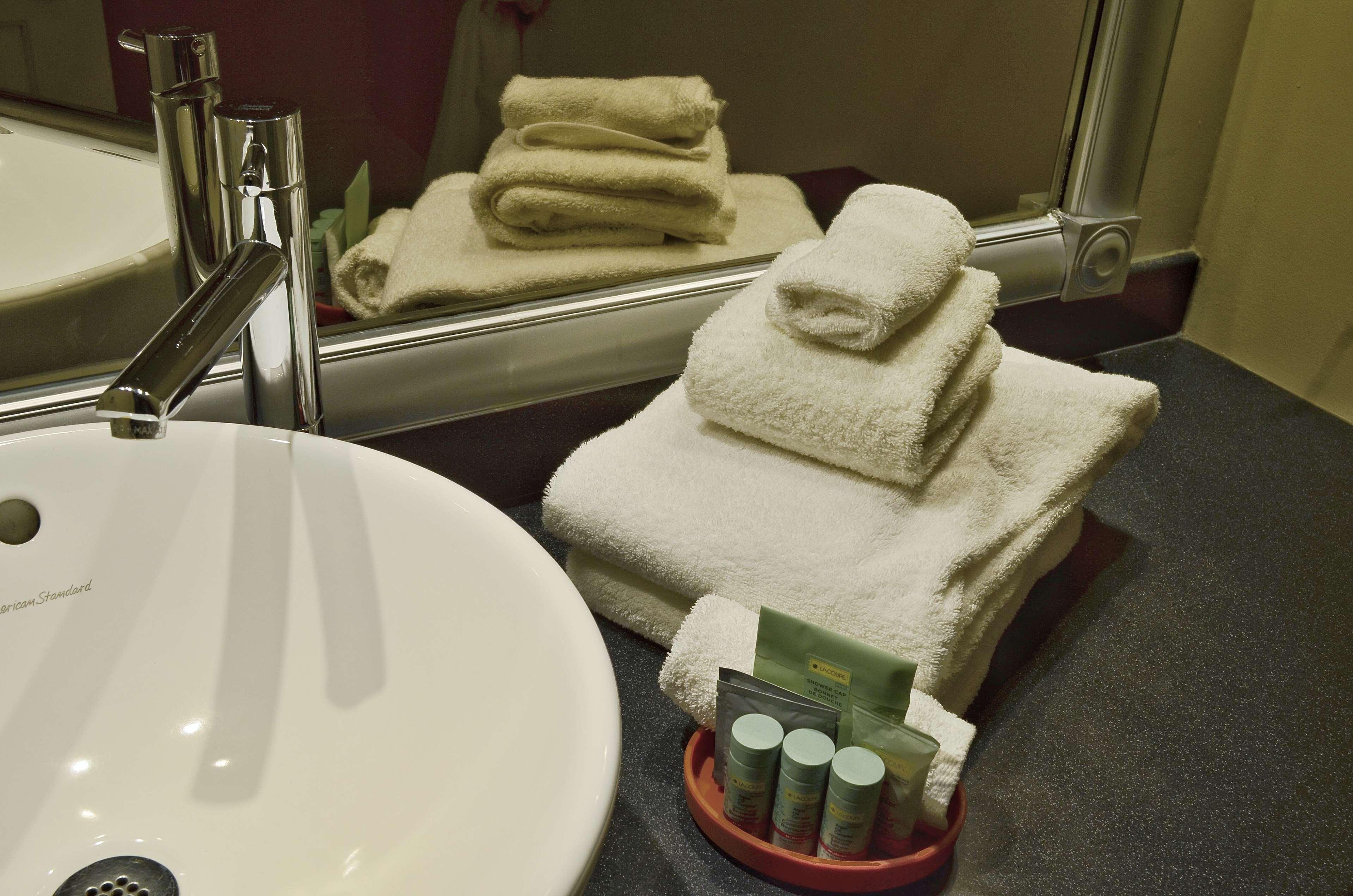 Double Queen Size Bed