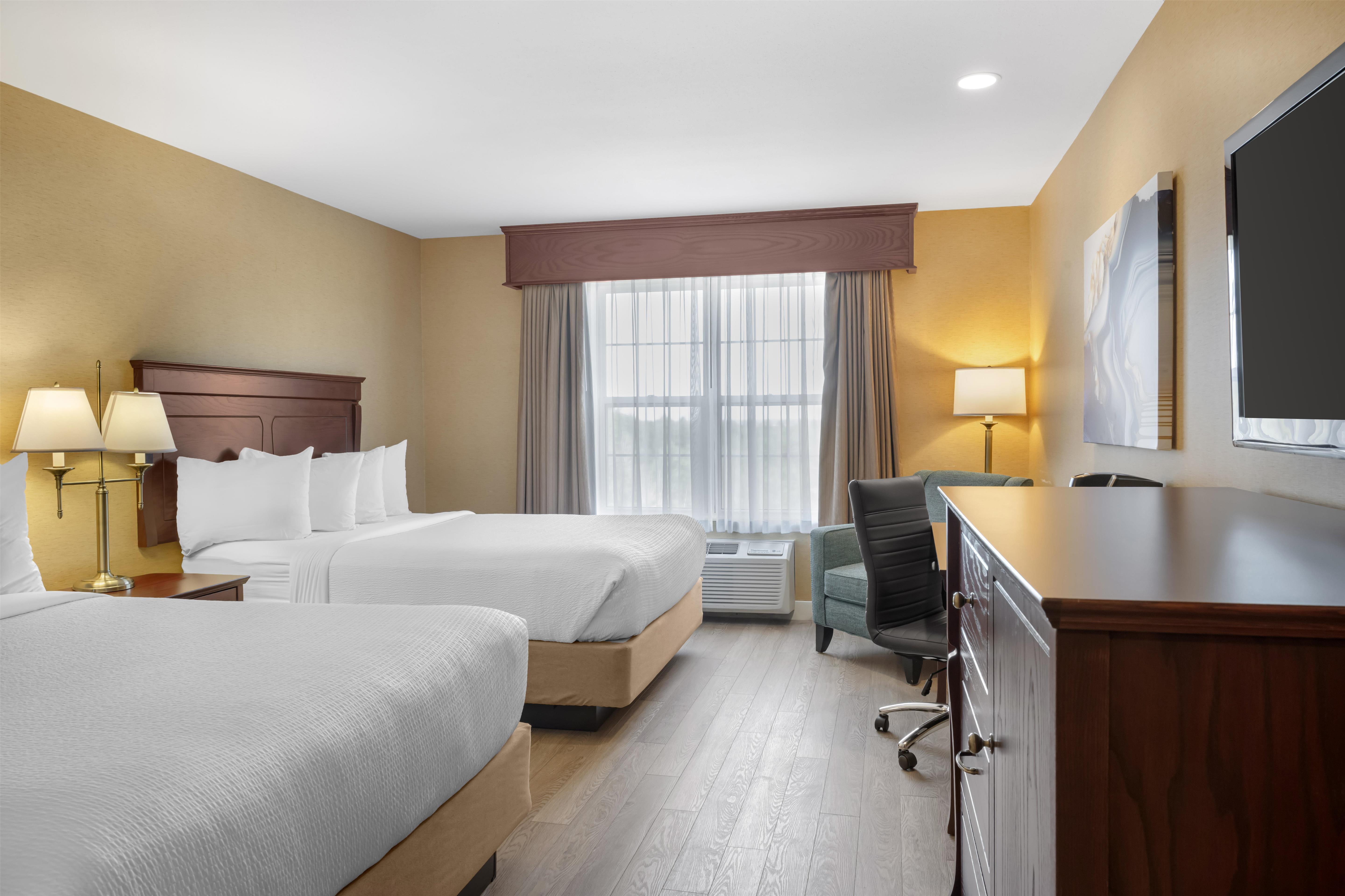 Suite Two Queen Beds